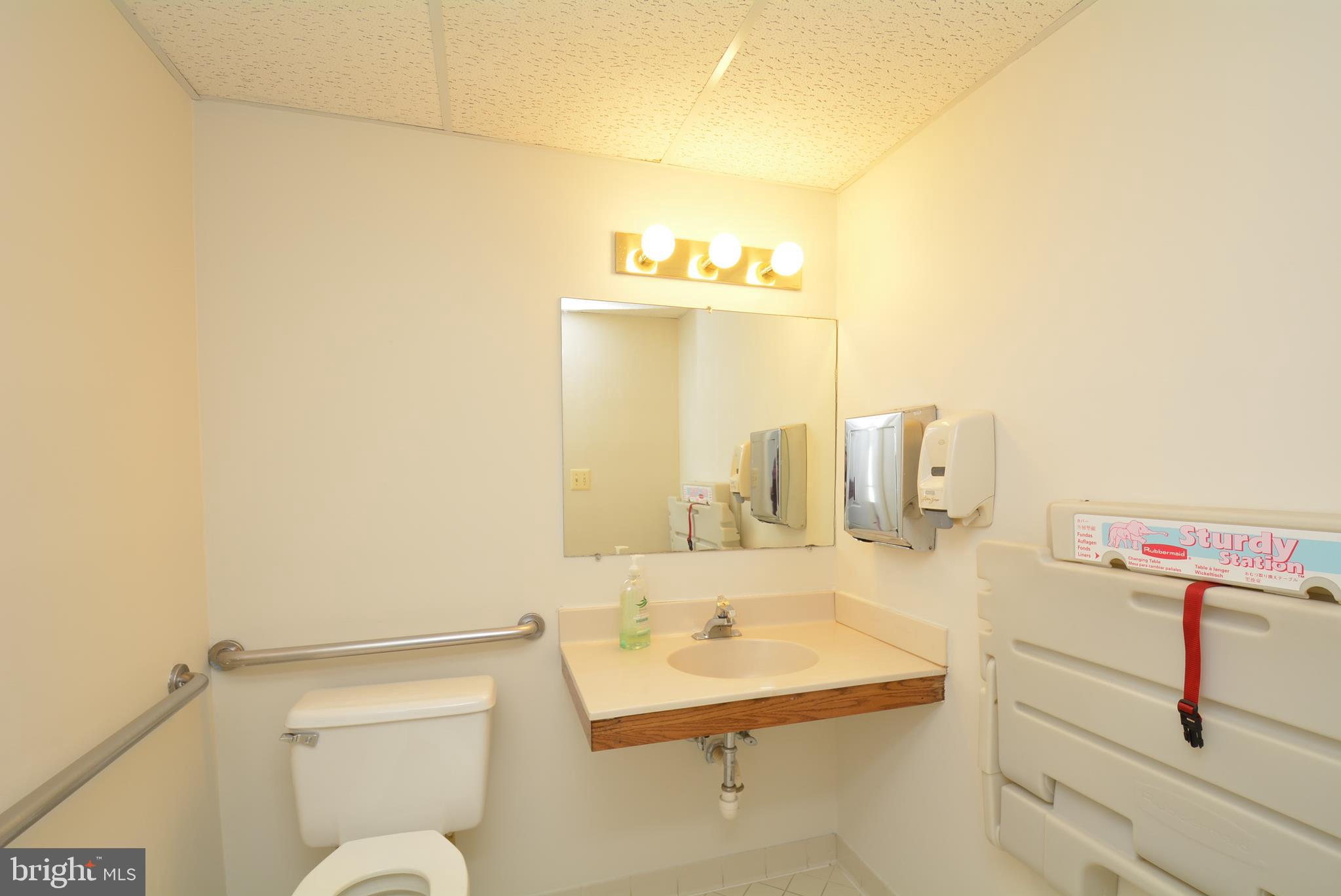 FAIRFIELD OFFICE PARK CO - Commercial Lease