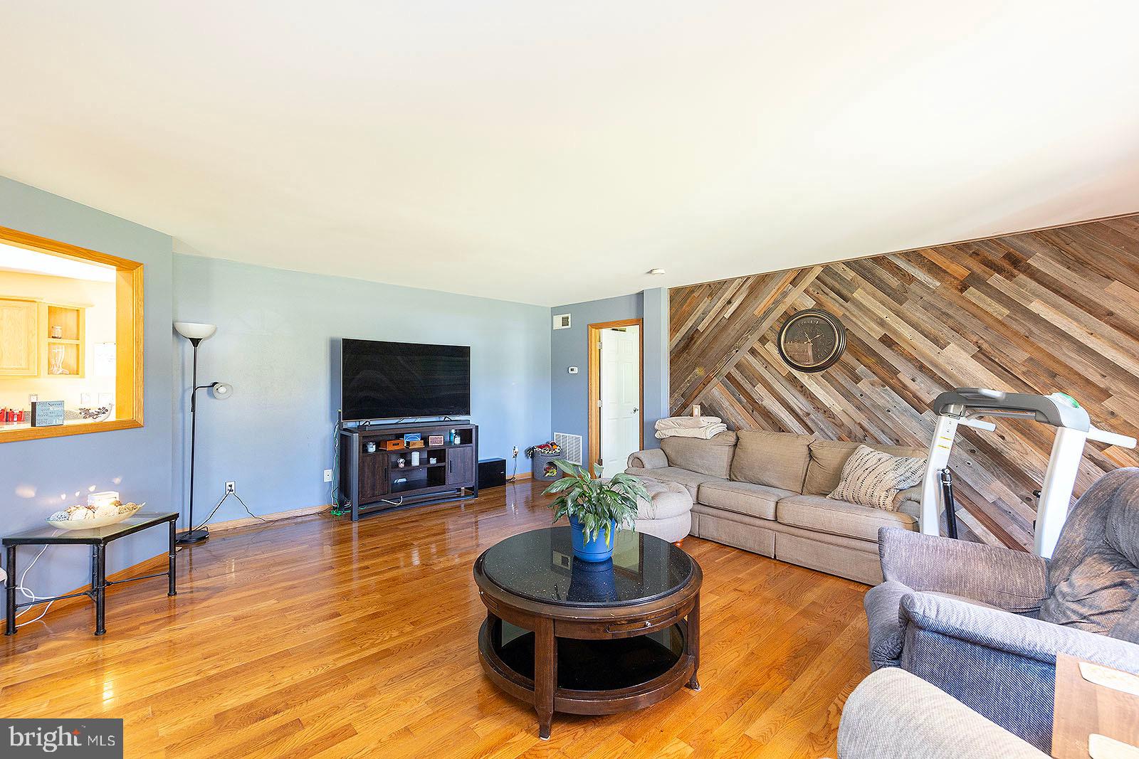 BELLWOOD ESTATES - Residential