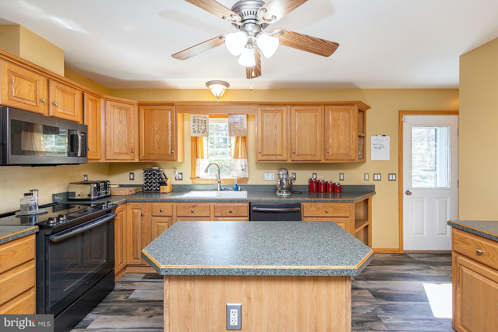 BELLWOOD ESTATES - Residential