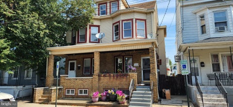 Townhouse For Rent - 856 Quinton Avenue<br/> TRENTON, NJ 08629