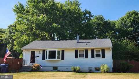 Photo of 2434 Phillips Drive, ALEXANDRIA, VA 22306 (MLS # VAFX2307570)