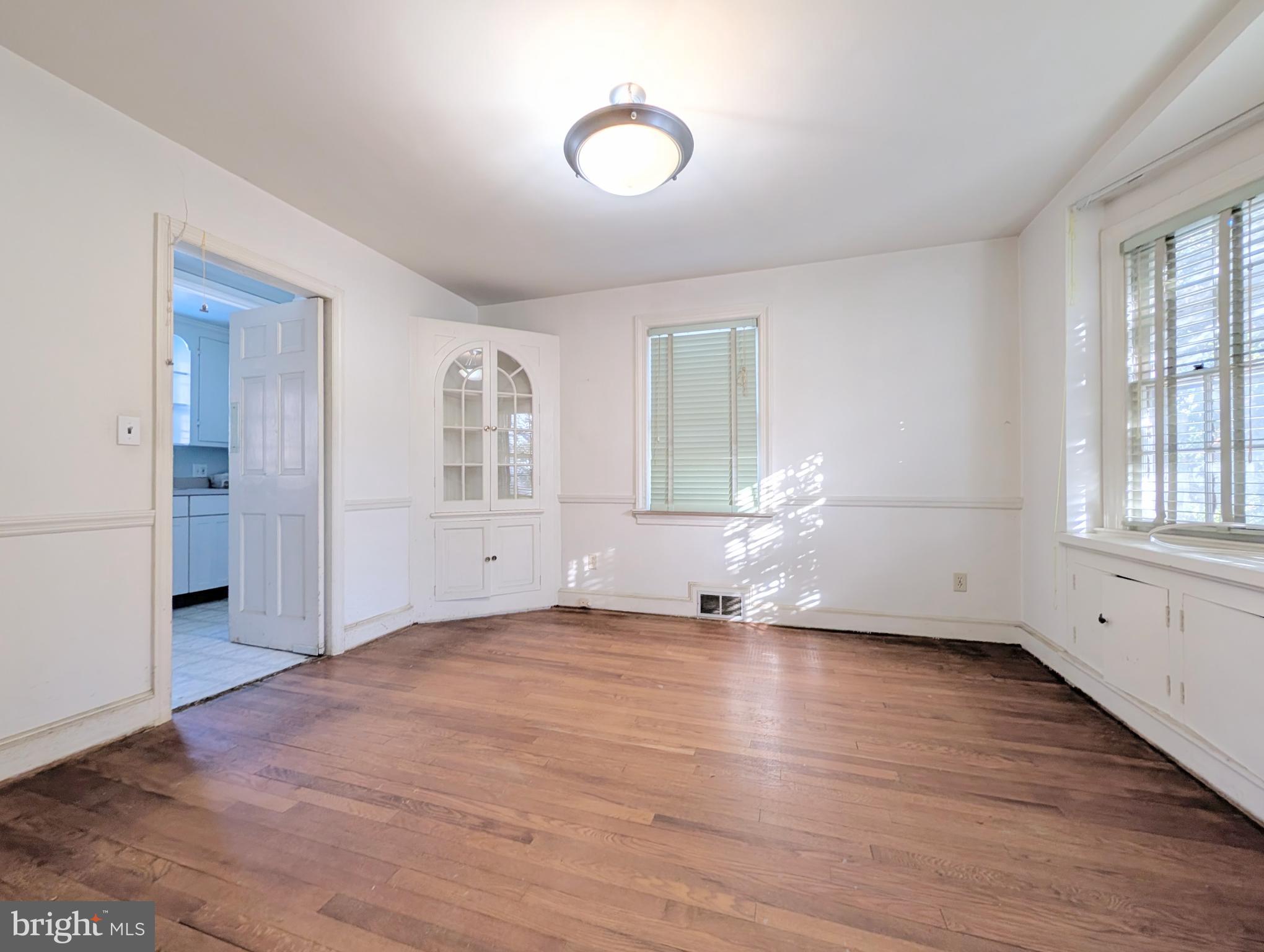 COLLEGE PARK - Residential