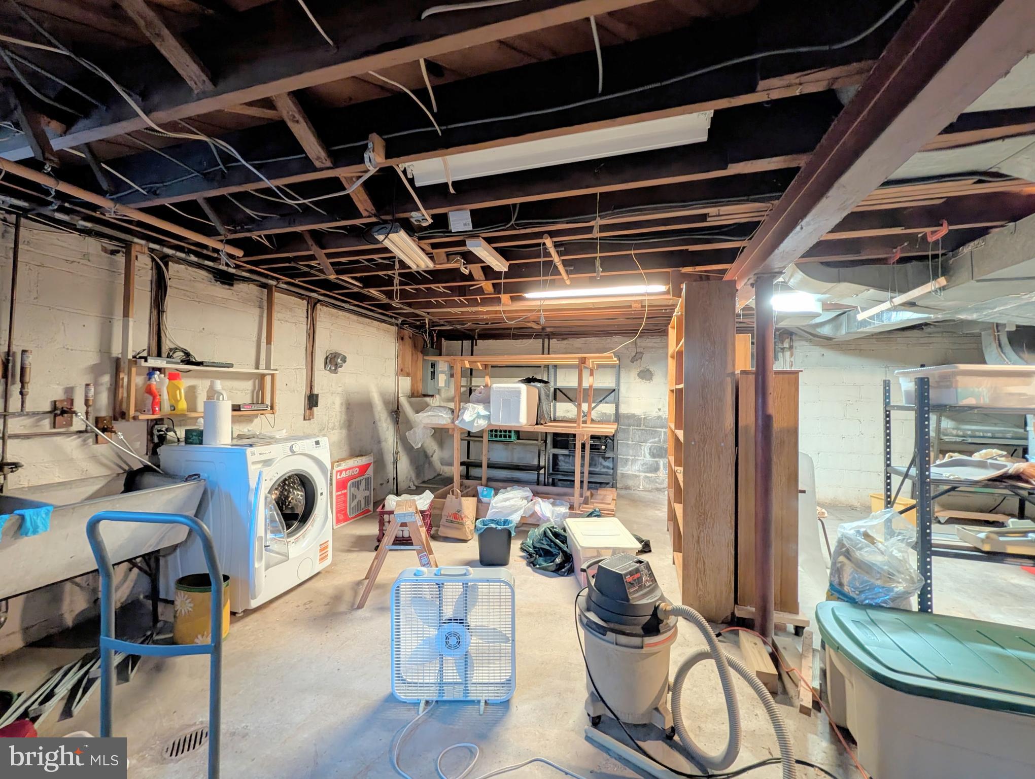 COLLEGE PARK - Residential