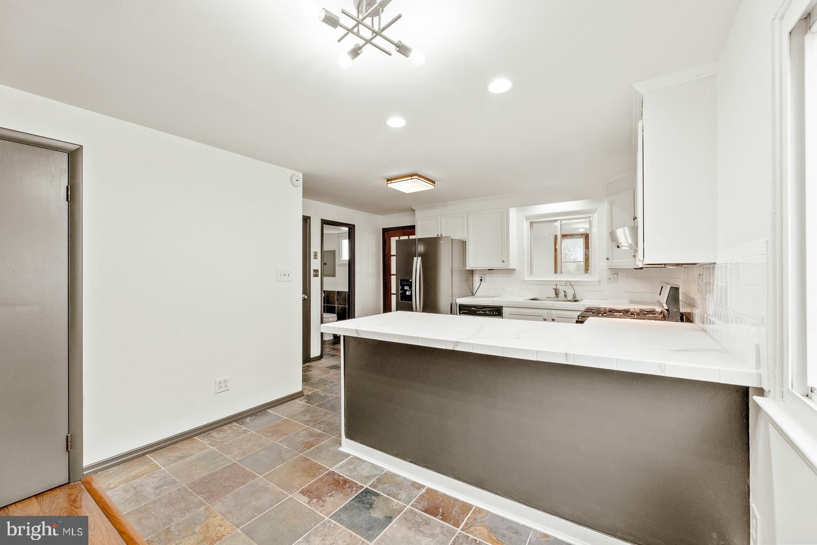 SPEEDWAY - Residential Lease