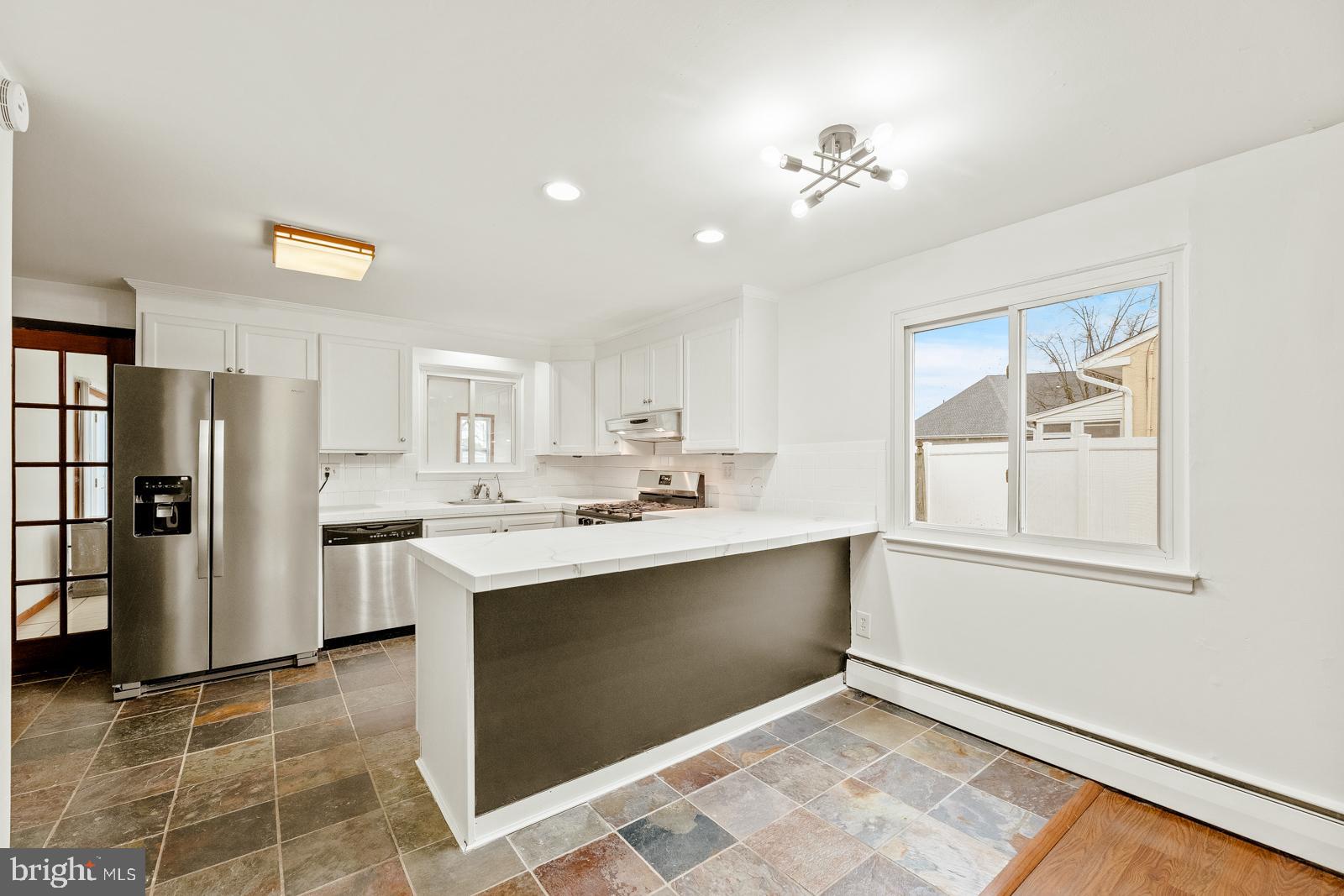 SPEEDWAY - Residential Lease