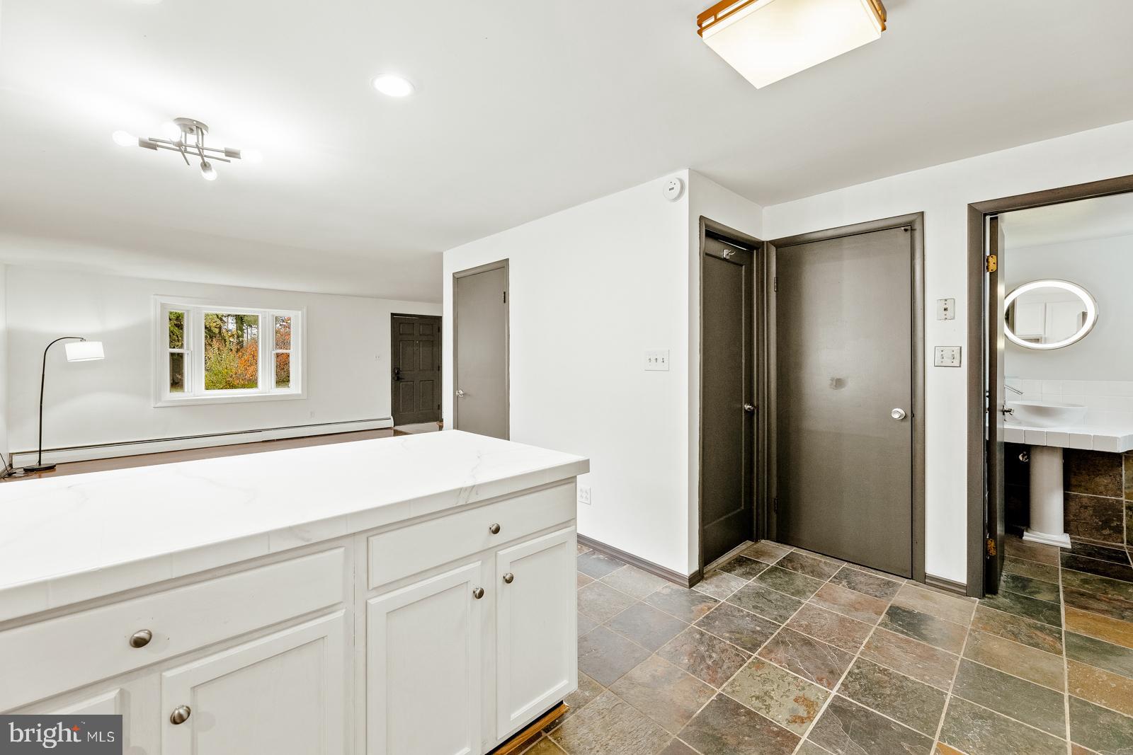 SPEEDWAY - Residential Lease