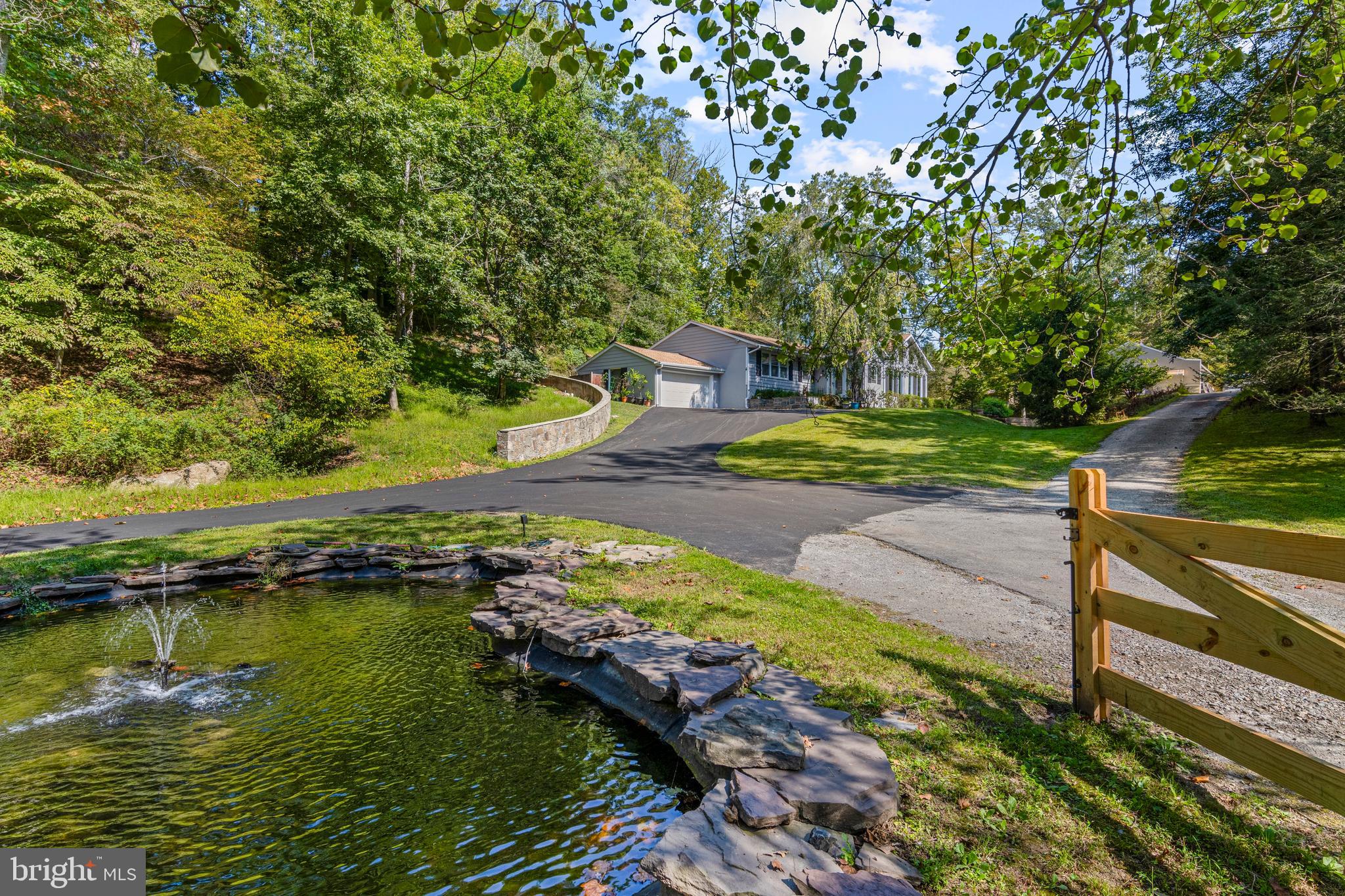 FOX VALLEY - Residential