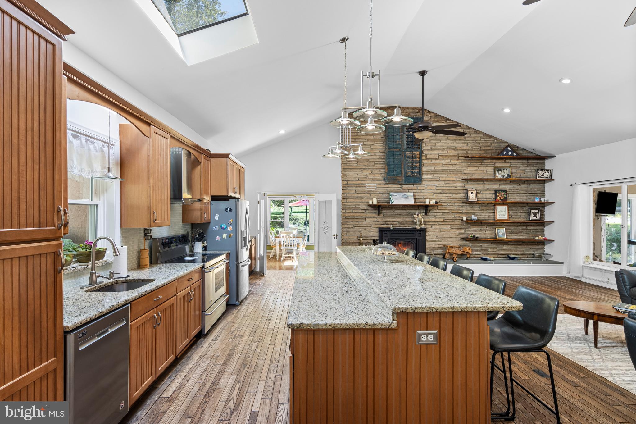 FOX VALLEY - Residential