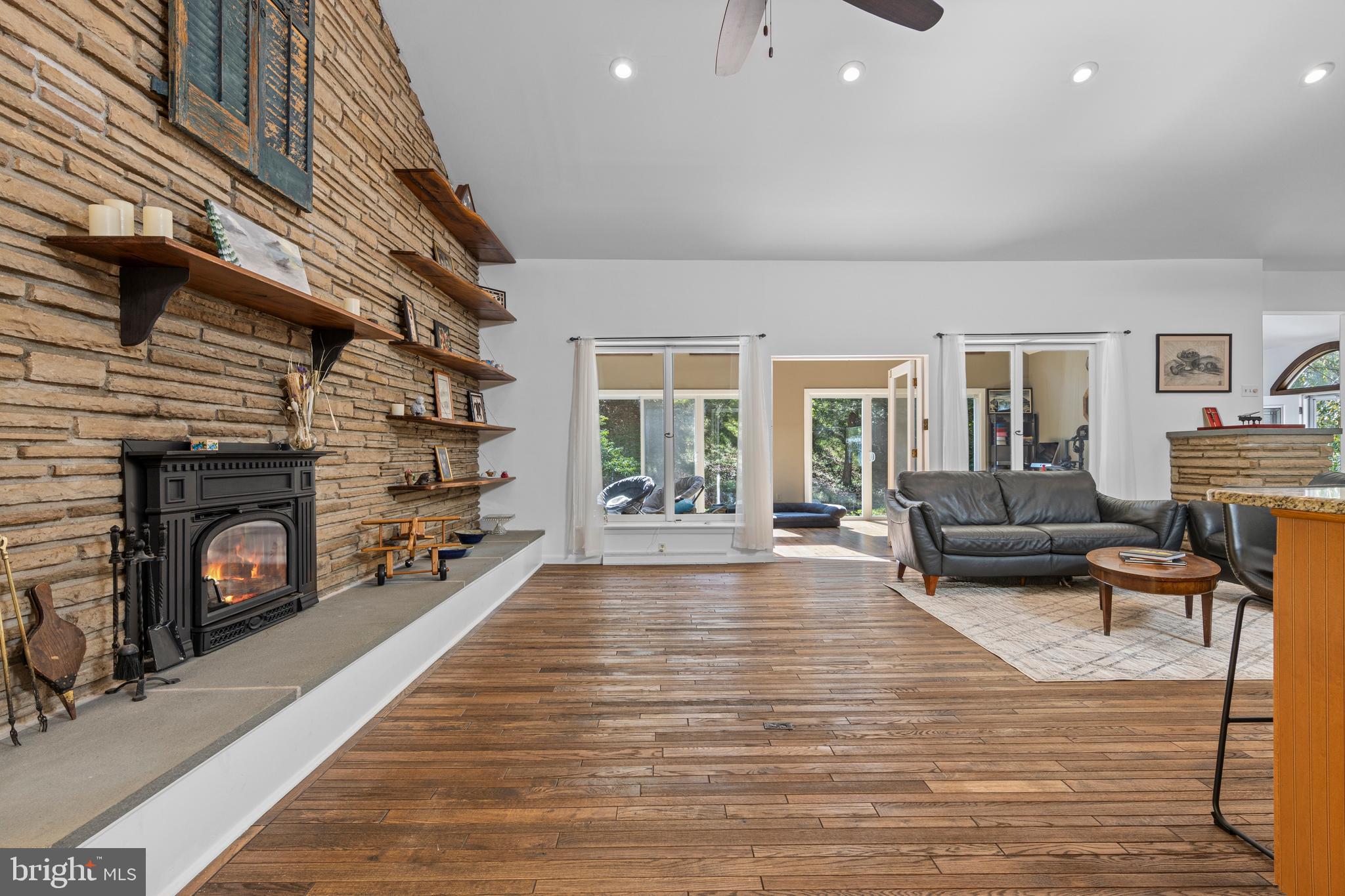 FOX VALLEY - Residential