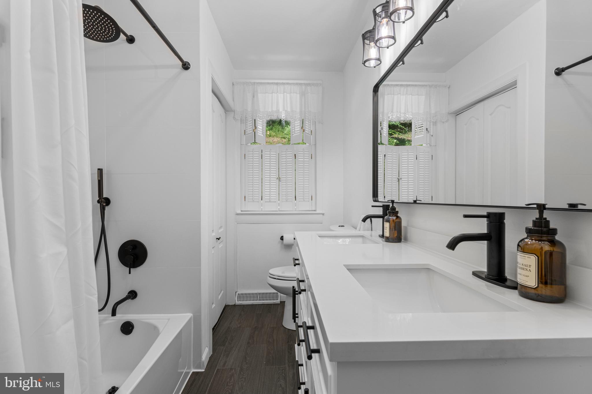 FOX VALLEY - Residential