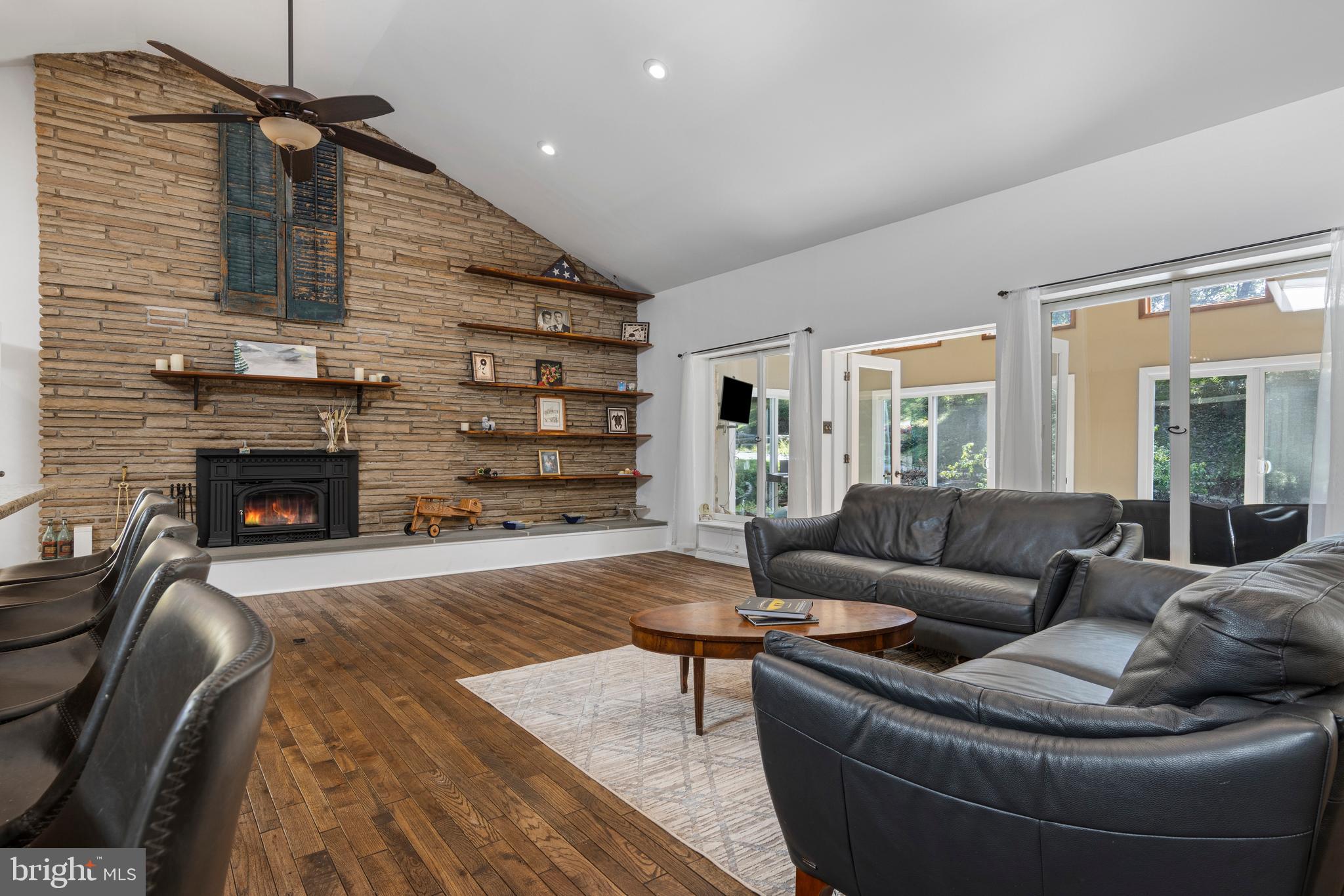 FOX VALLEY - Residential