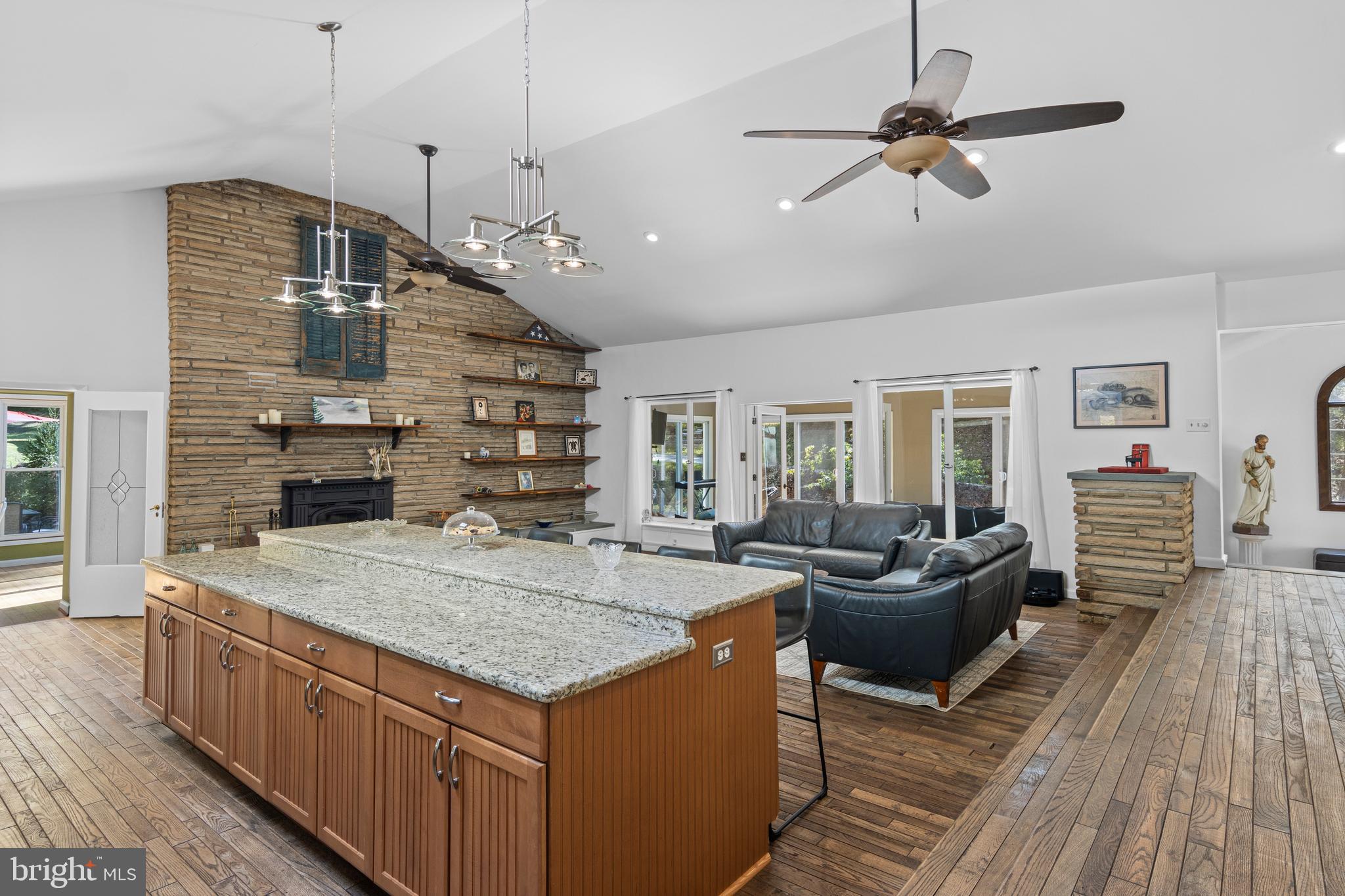 FOX VALLEY - Residential