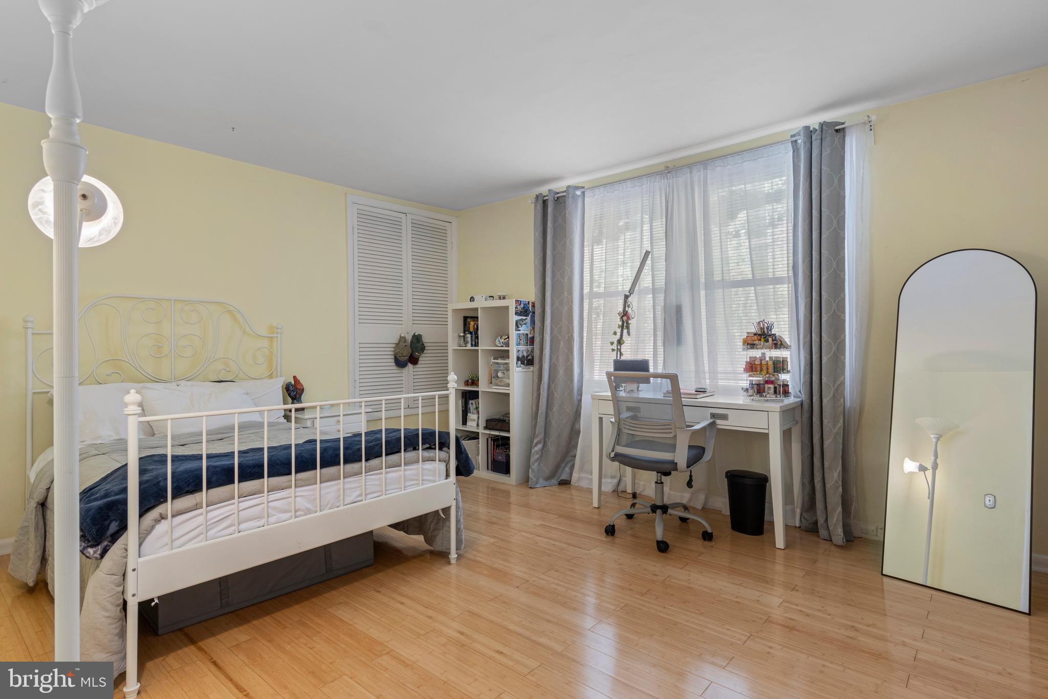 FOX VALLEY - Residential