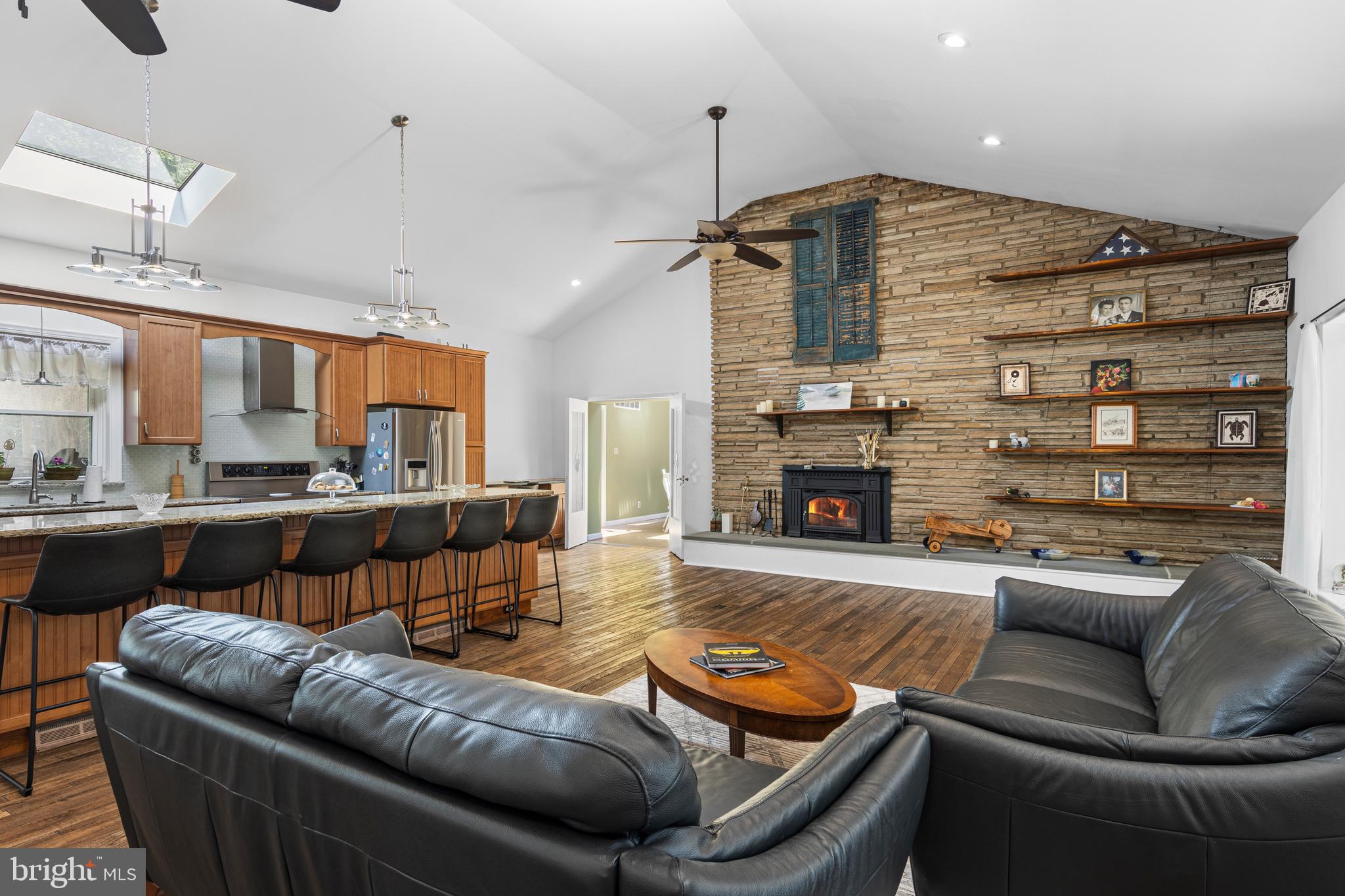 FOX VALLEY - Residential