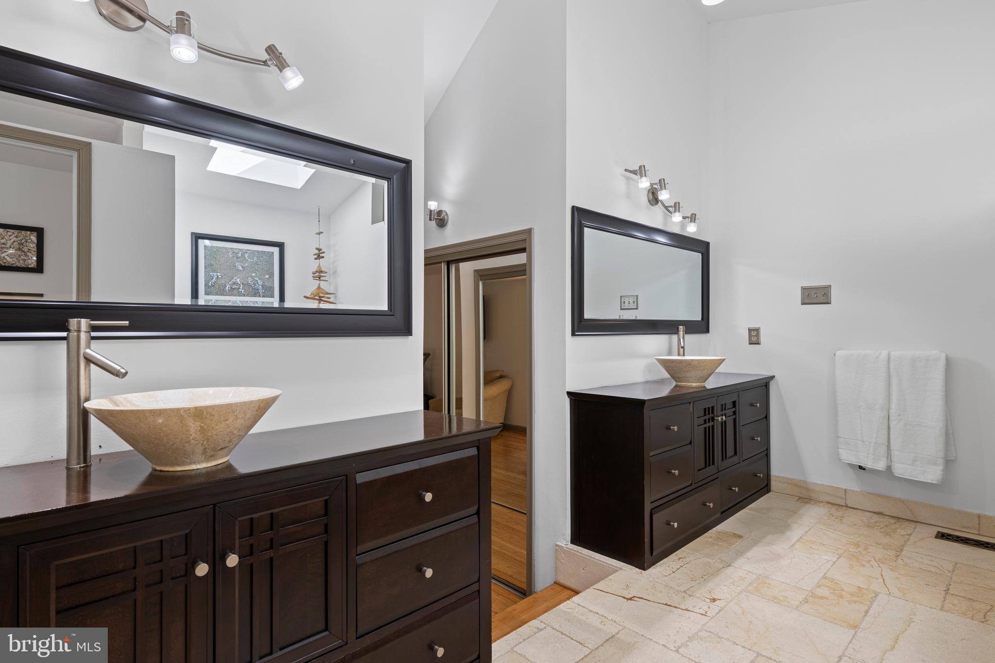 FOX VALLEY - Residential