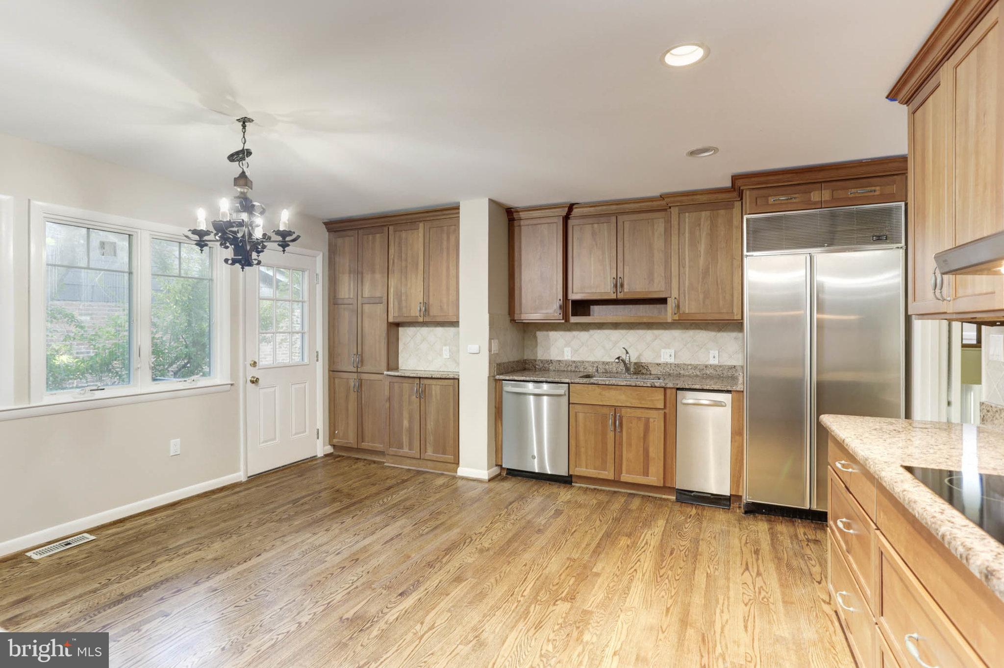 COUNTRY CLUB FOREST - Residential