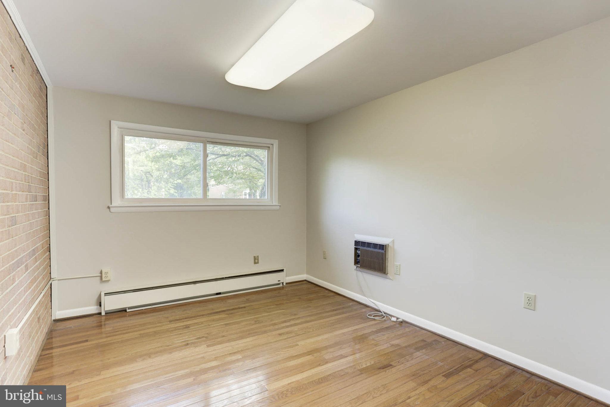 COUNTRY CLUB FOREST - Residential