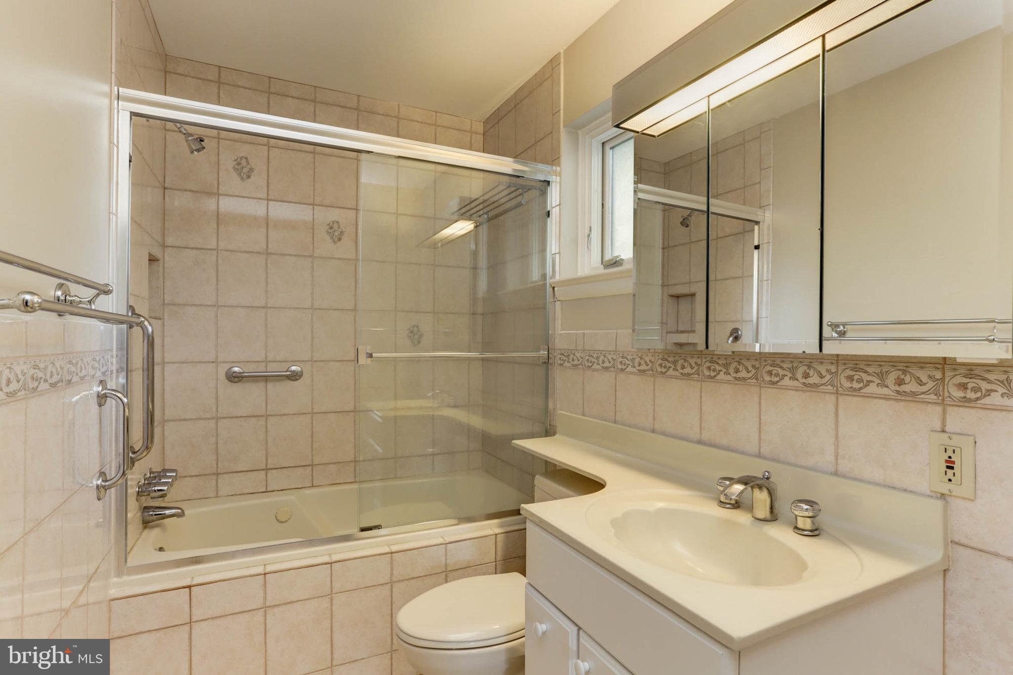 COUNTRY CLUB FOREST - Residential