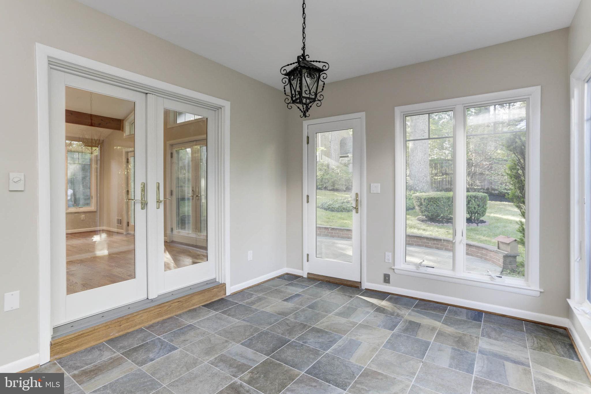 COUNTRY CLUB FOREST - Residential