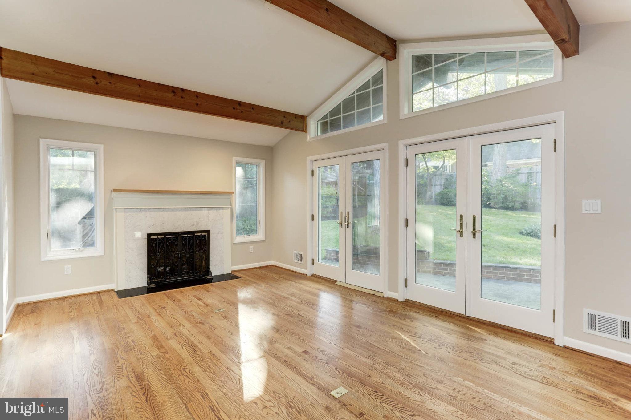 COUNTRY CLUB FOREST - Residential