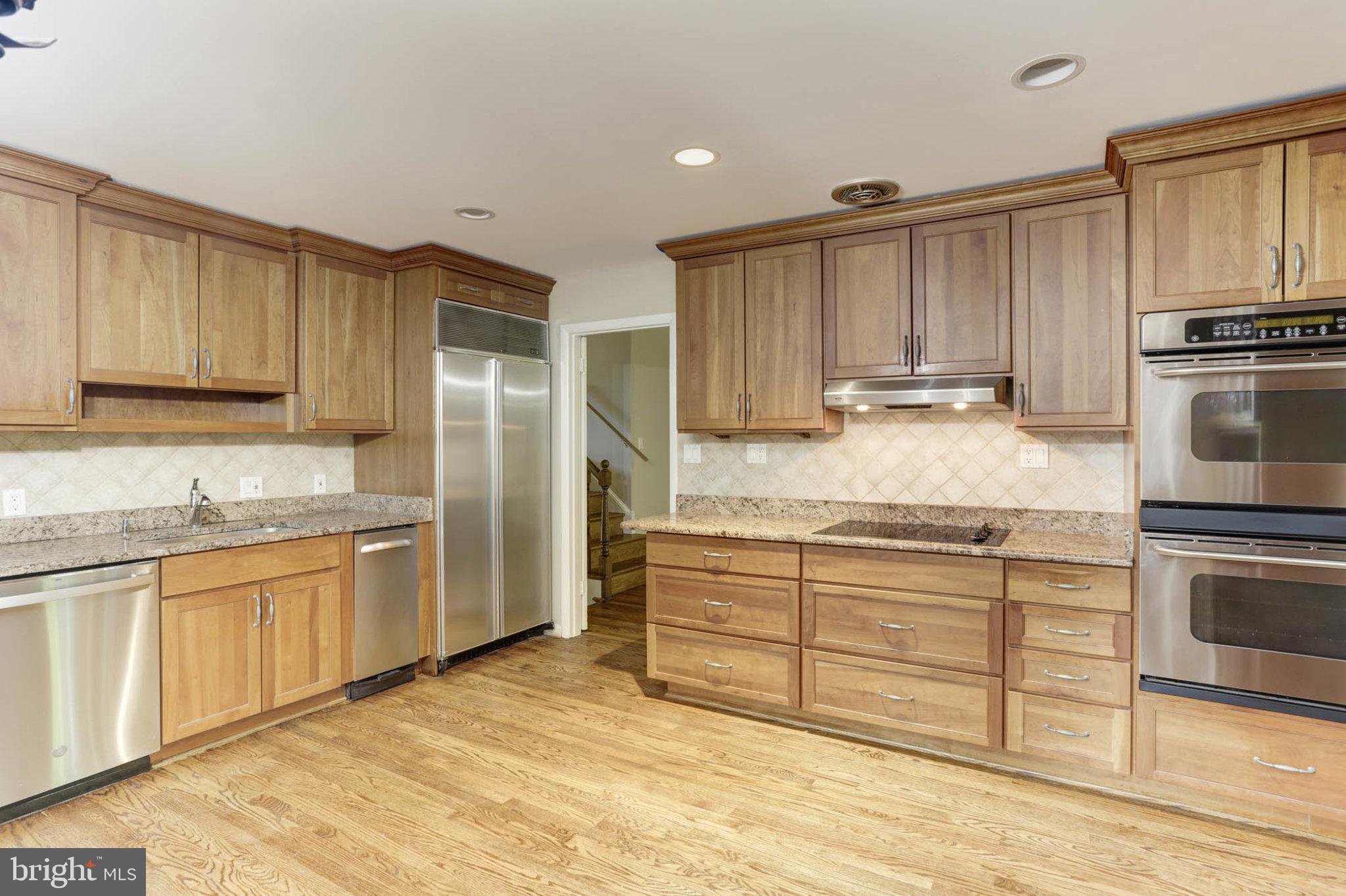 COUNTRY CLUB FOREST - Residential