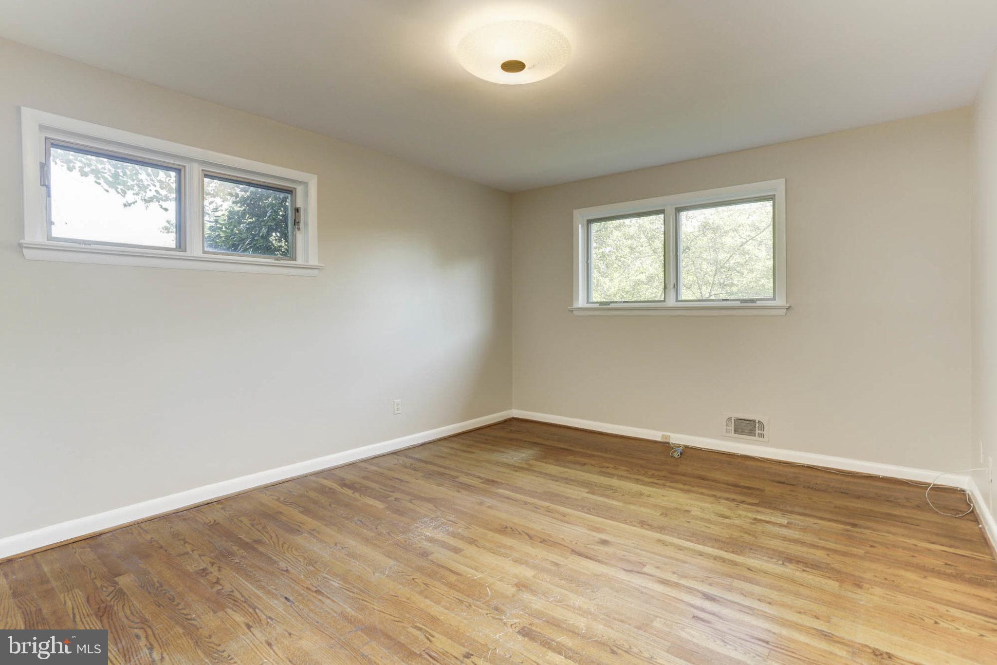 COUNTRY CLUB FOREST - Residential