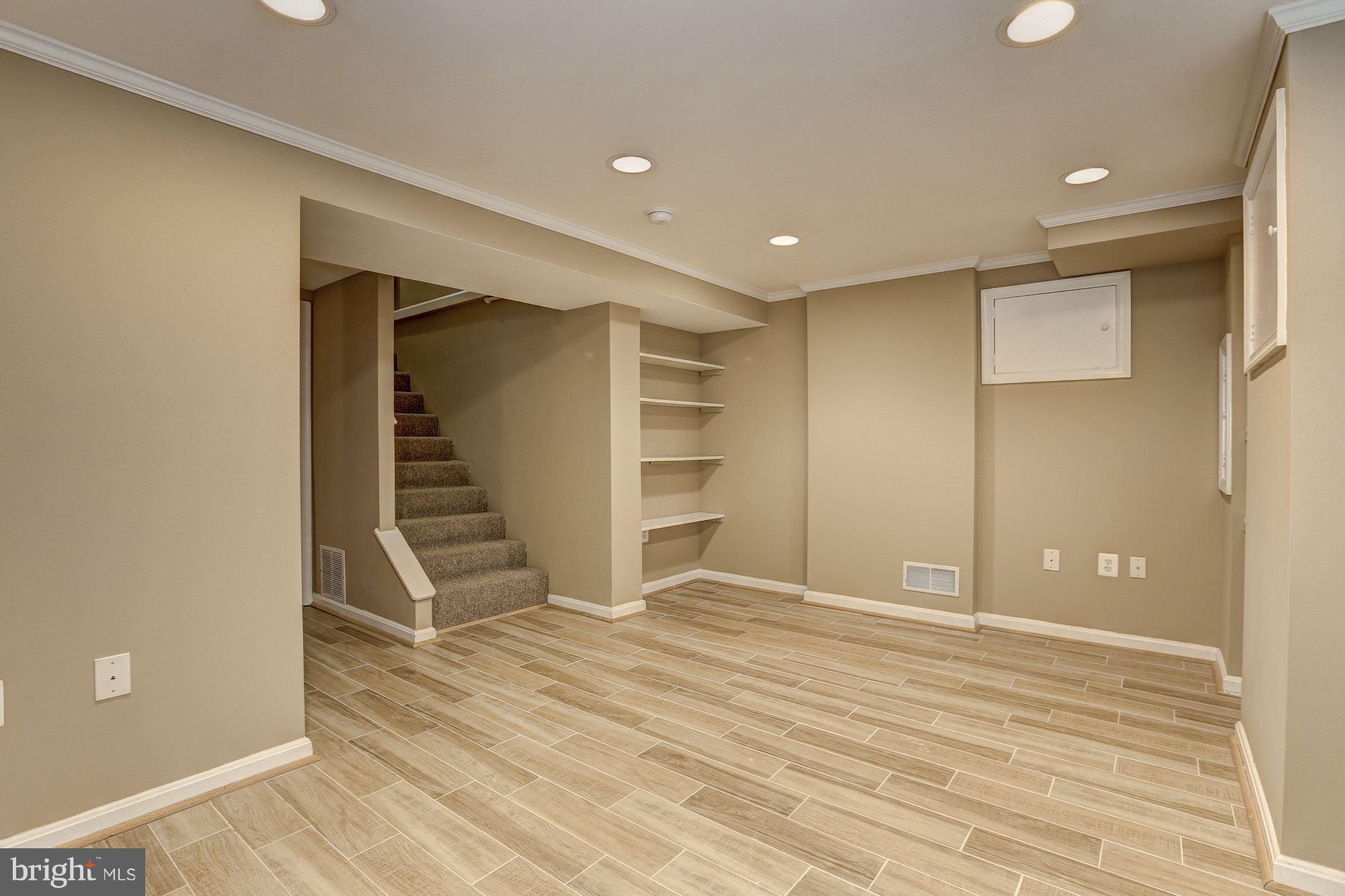 SILVER SPRING - Residential Lease