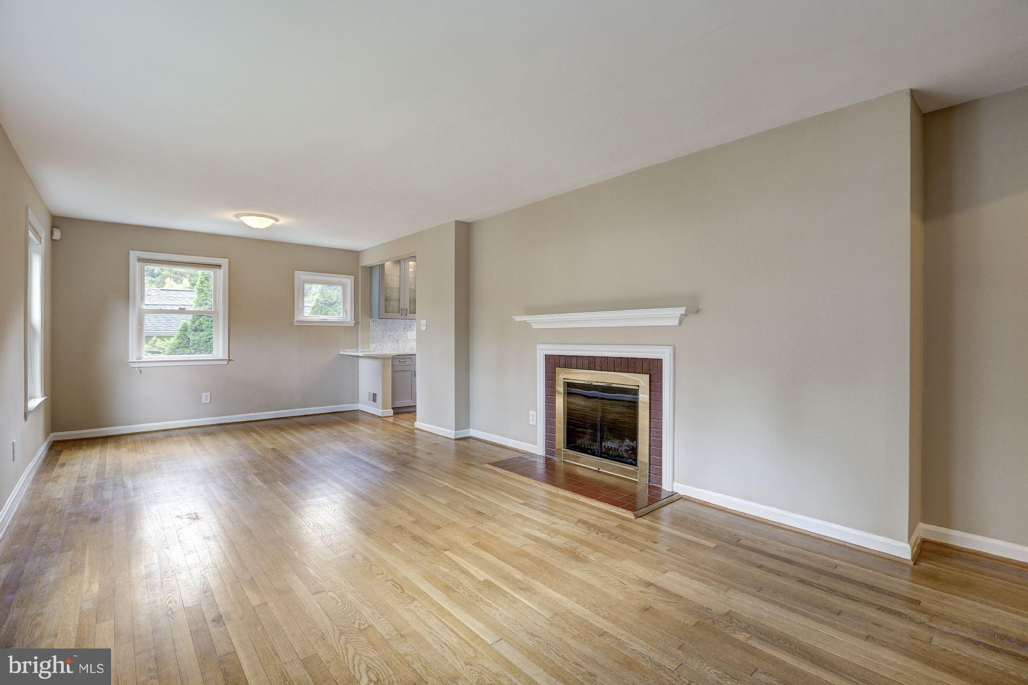 SILVER SPRING - Residential Lease