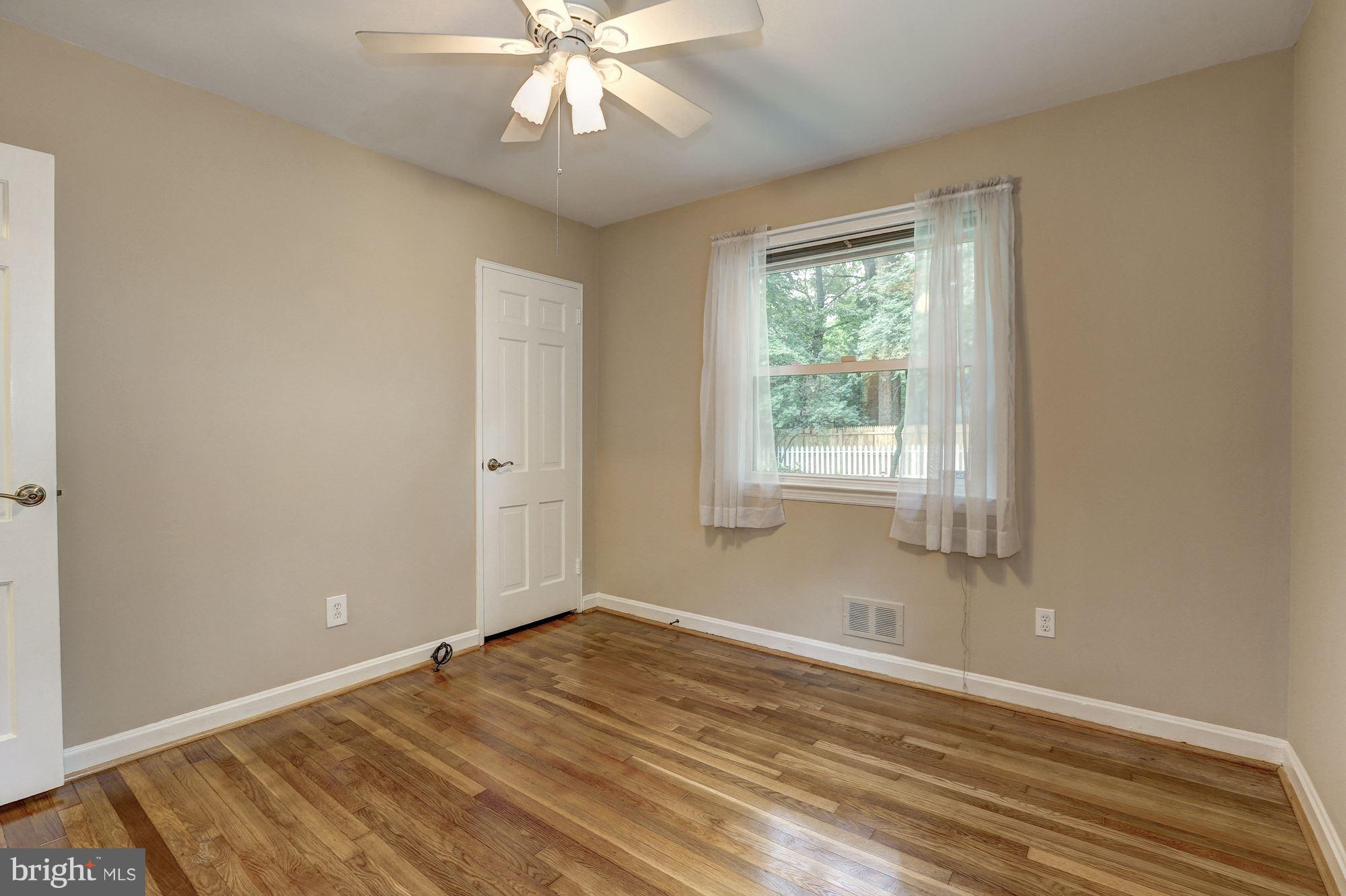 SILVER SPRING - Residential Lease