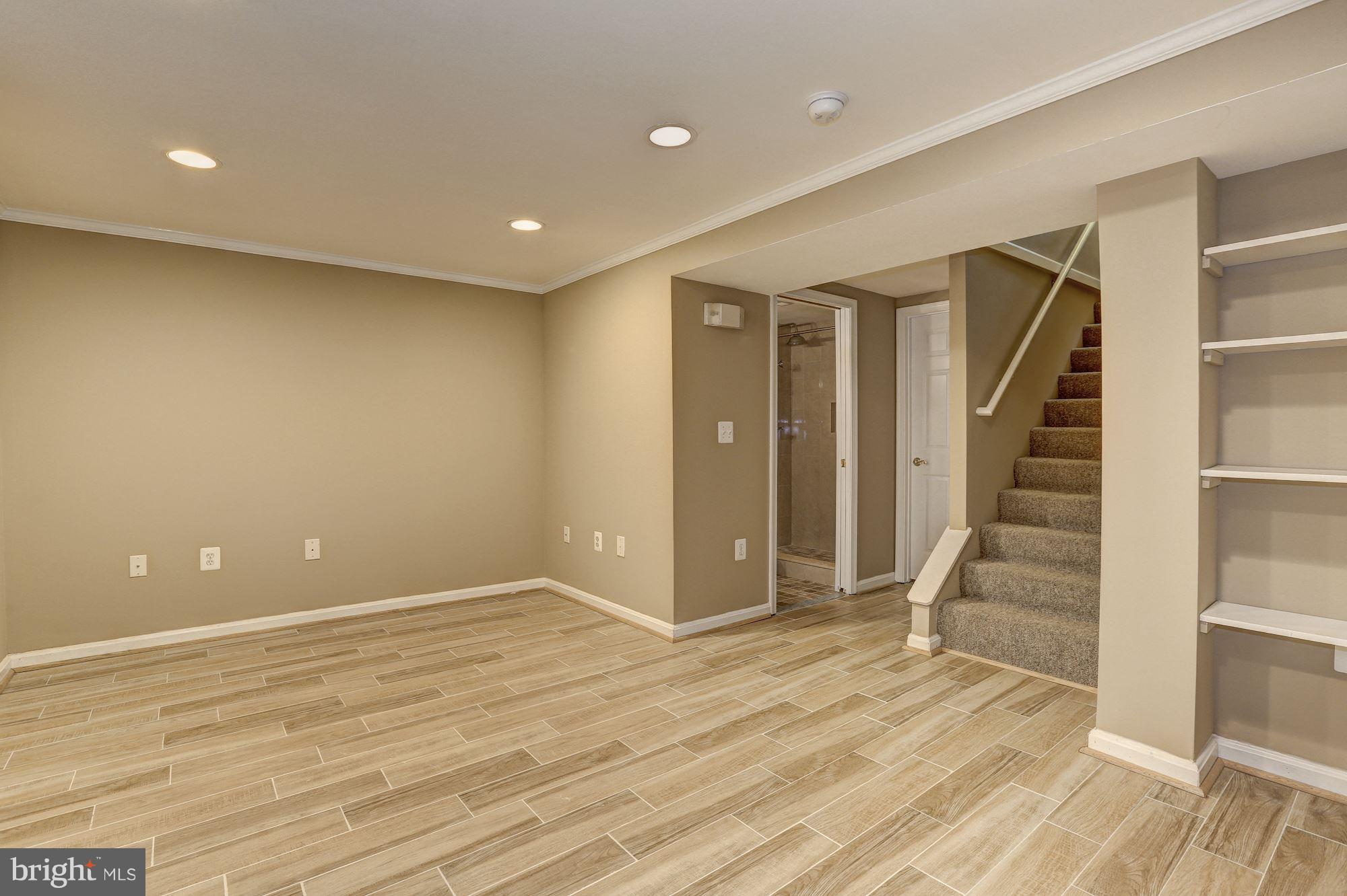 SILVER SPRING - Residential Lease