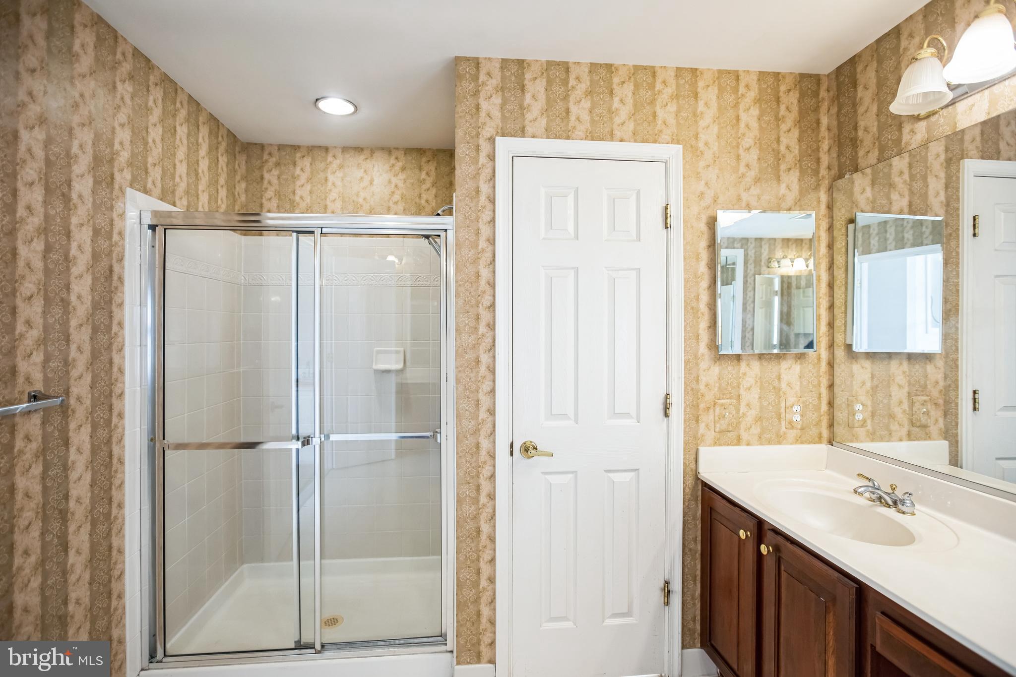 GLENN ESTATES - Residential