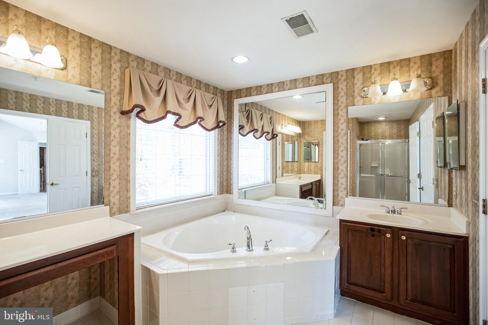 GLENN ESTATES - Residential