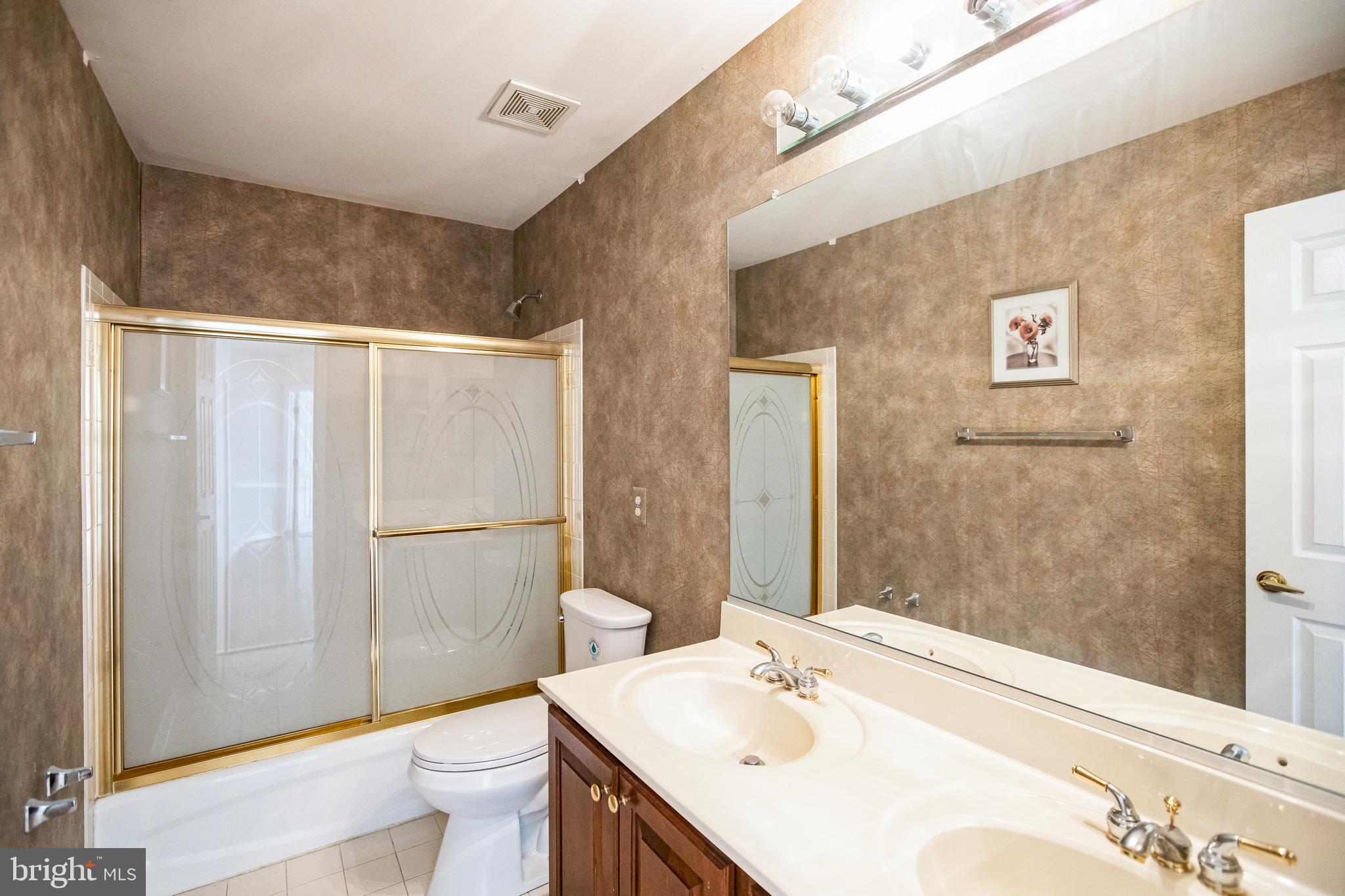 GLENN ESTATES - Residential