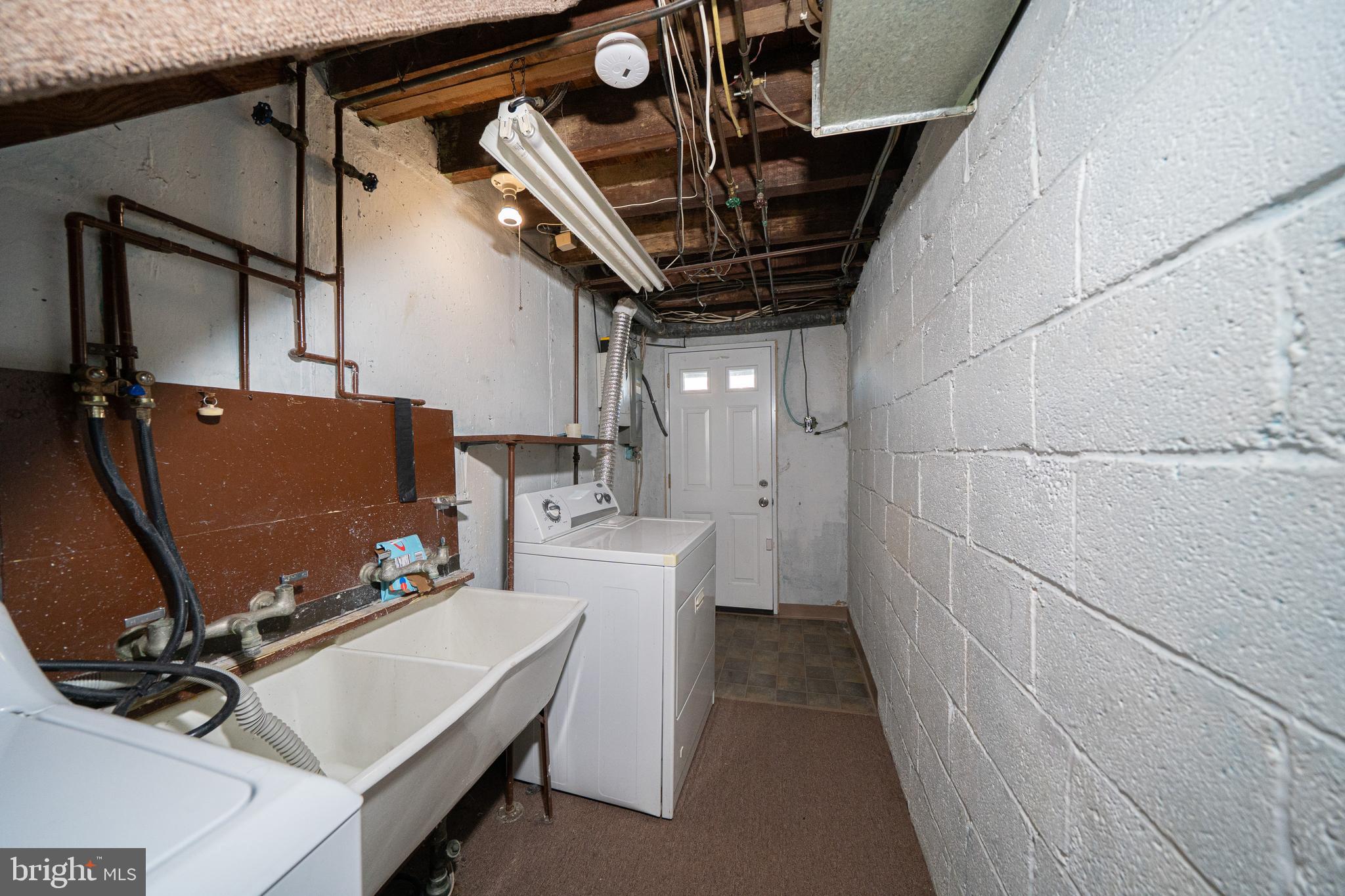 SANDYFORD PARK - Residential