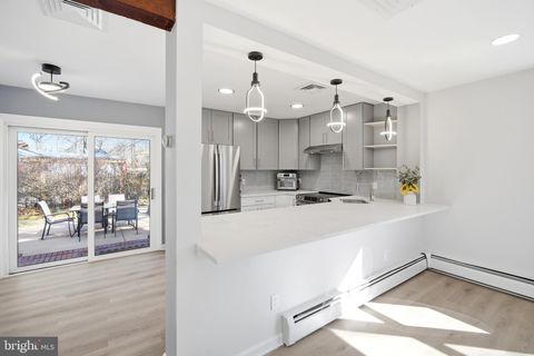 Photo of 7917 Ashton Street, ALEXANDRIA, VA 22309 (MLS # VAFX2295180)