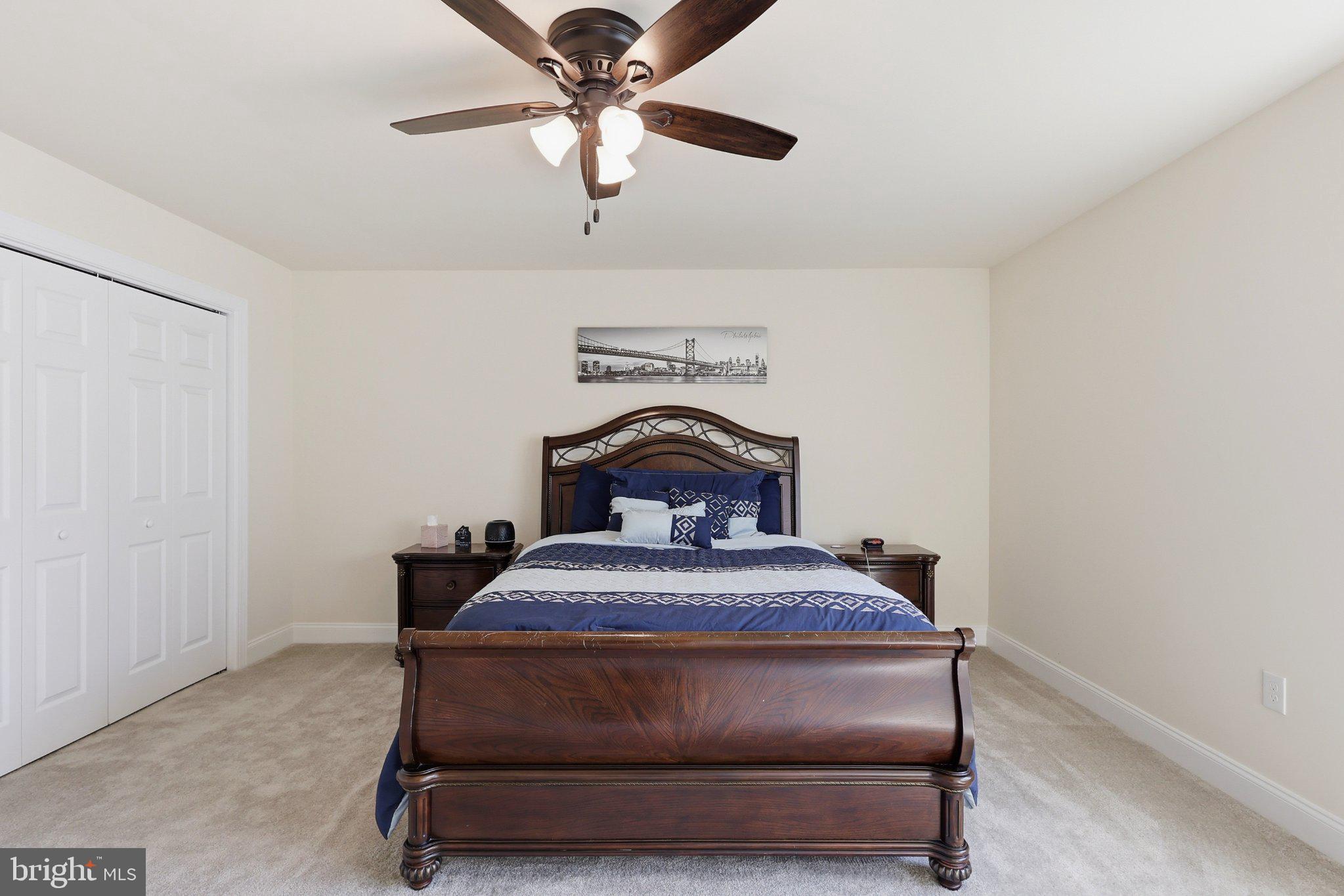 MAINLAND POINTE 1 - Residential