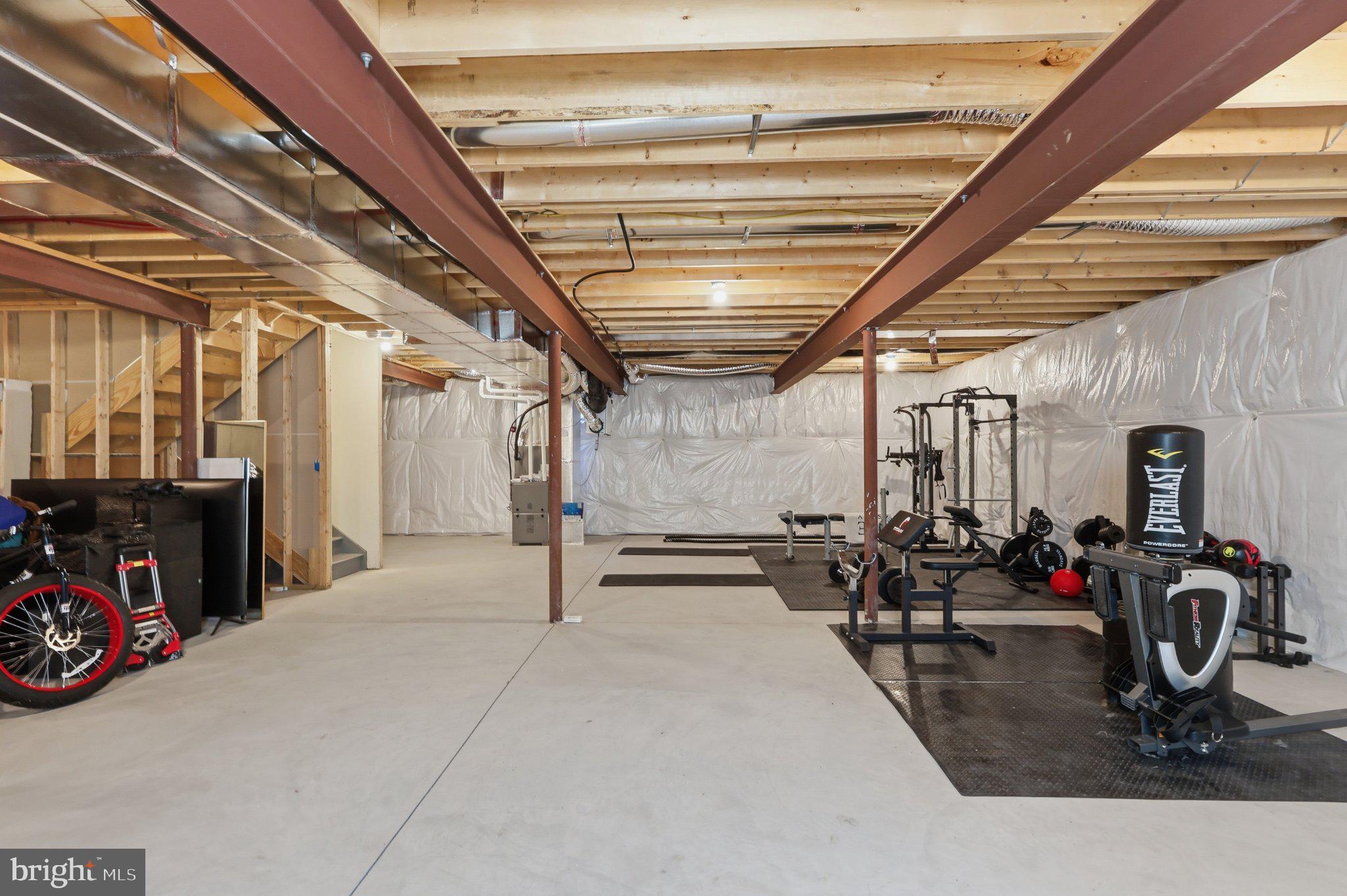 MAINLAND POINTE 1 - Residential