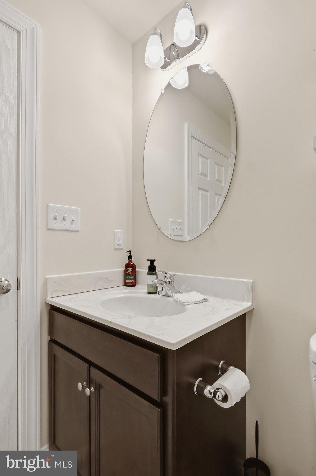 MAINLAND POINTE 1 - Residential