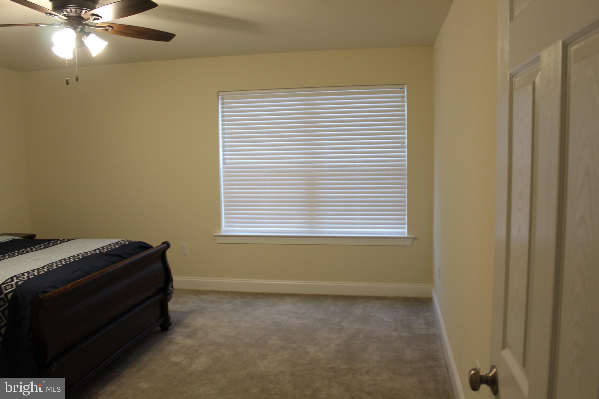 MAINLAND POINTE 1 - Residential