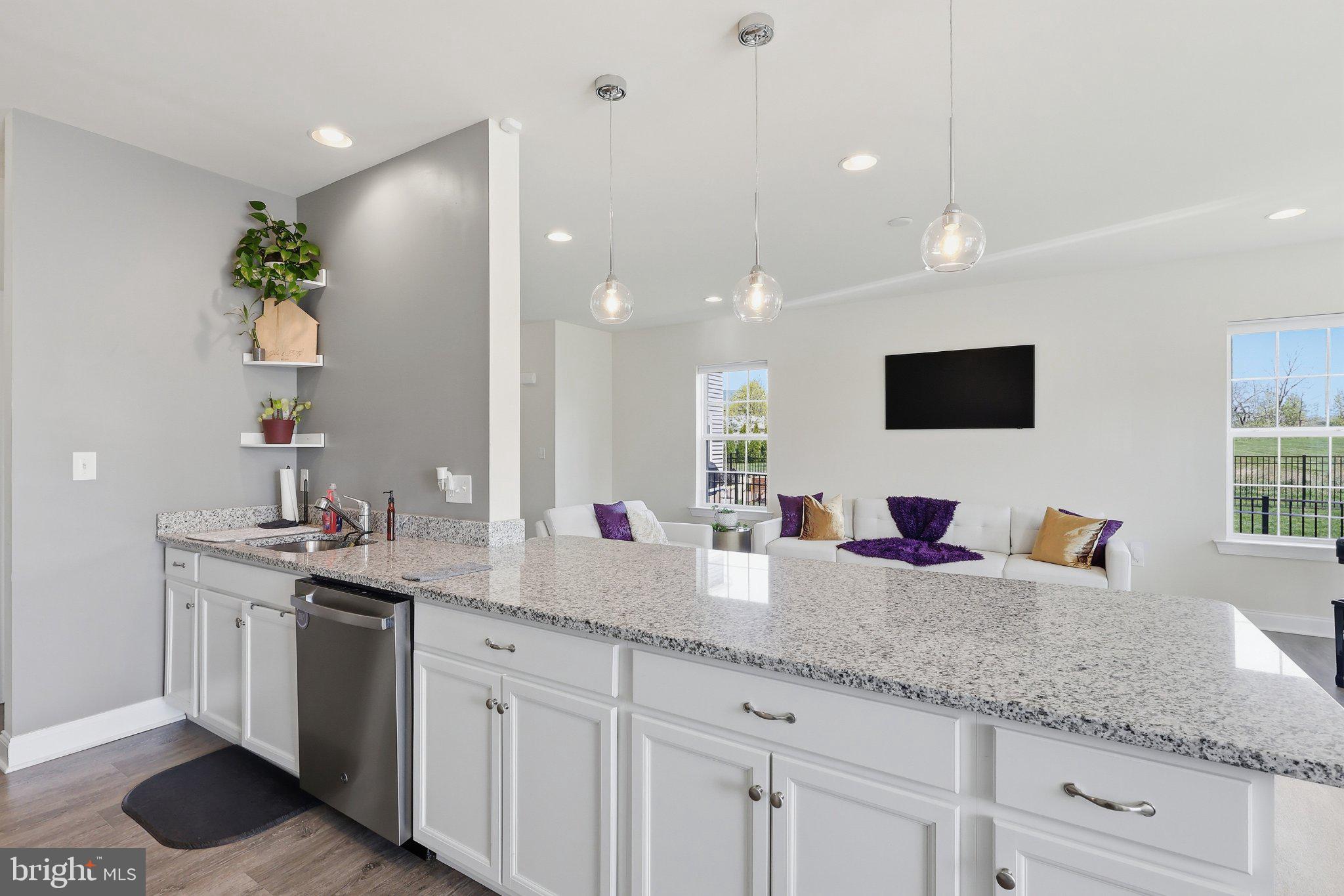 MAINLAND POINTE 1 - Residential