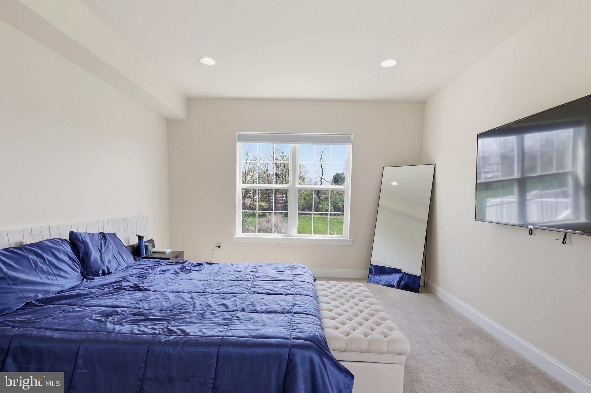 MAINLAND POINTE 1 - Residential