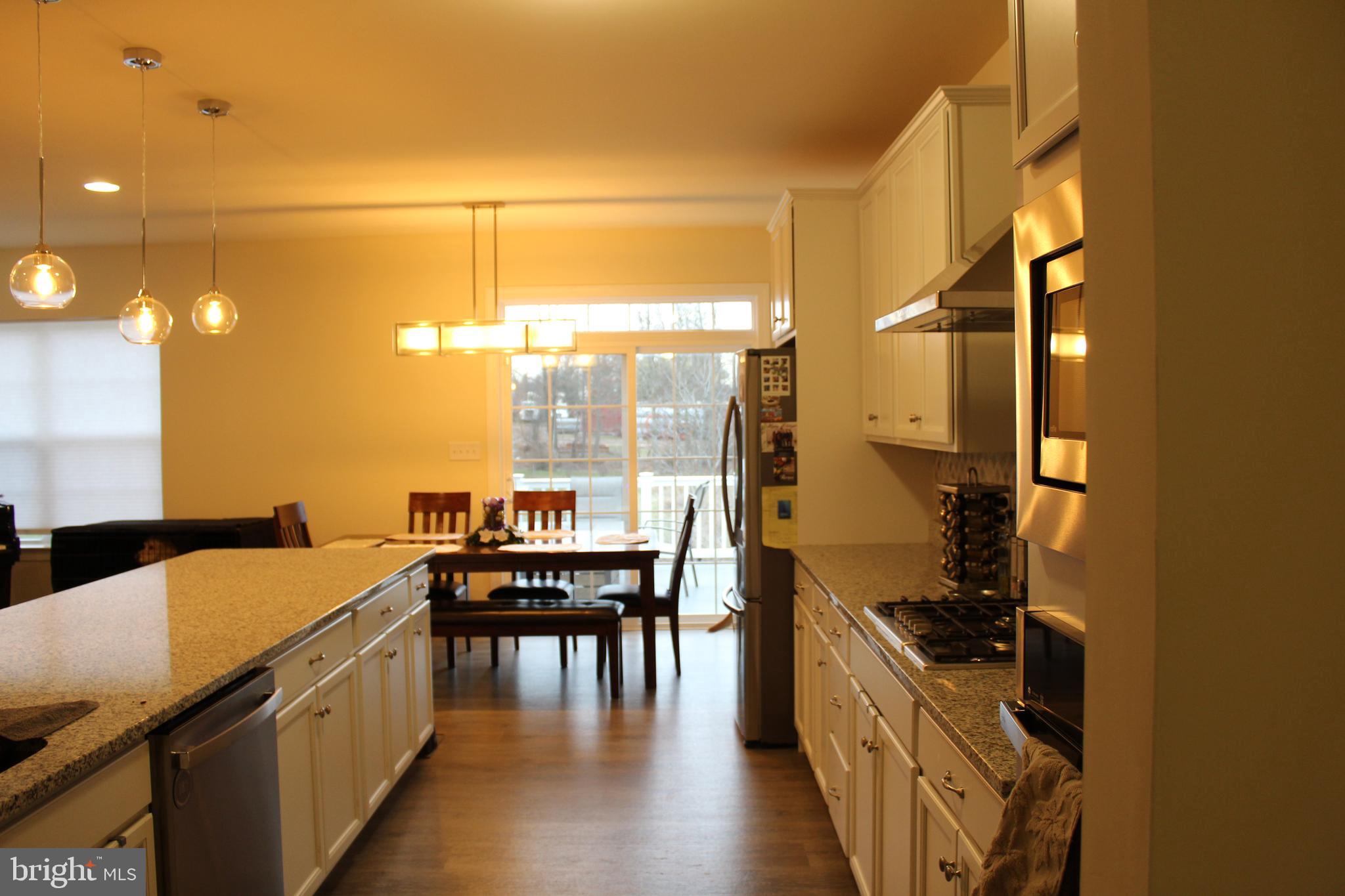 MAINLAND POINTE 1 - Residential