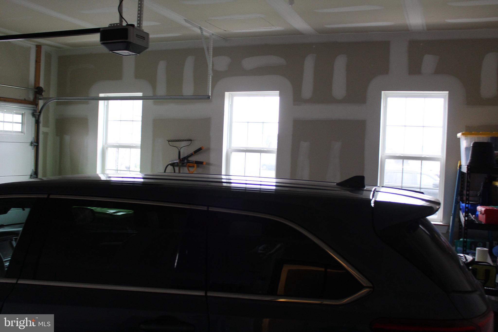 MAINLAND POINTE 1 - Residential