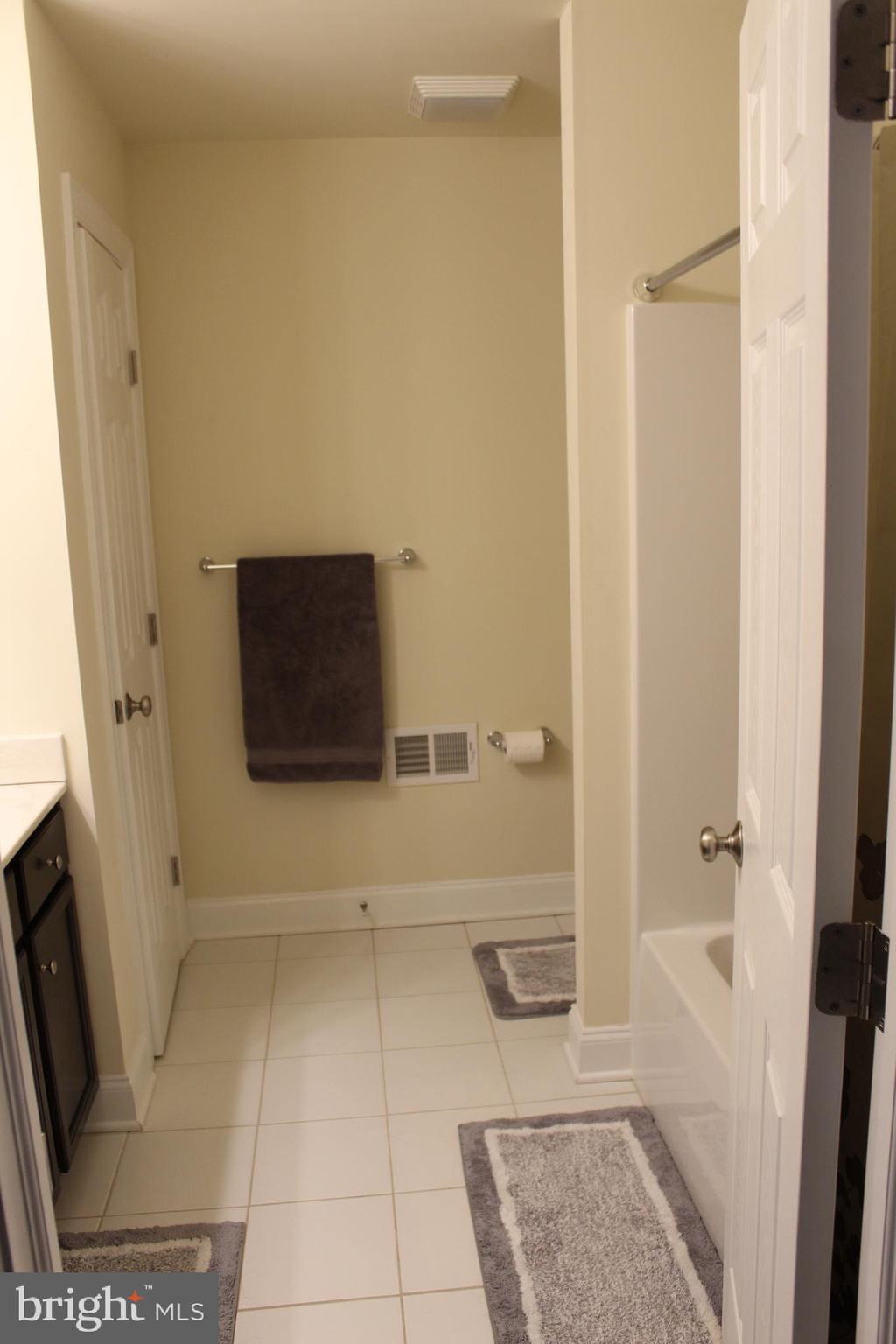 MAINLAND POINTE 1 - Residential