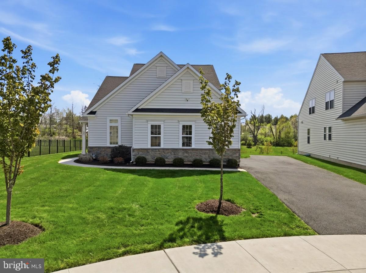 MAINLAND POINTE 1 - Residential