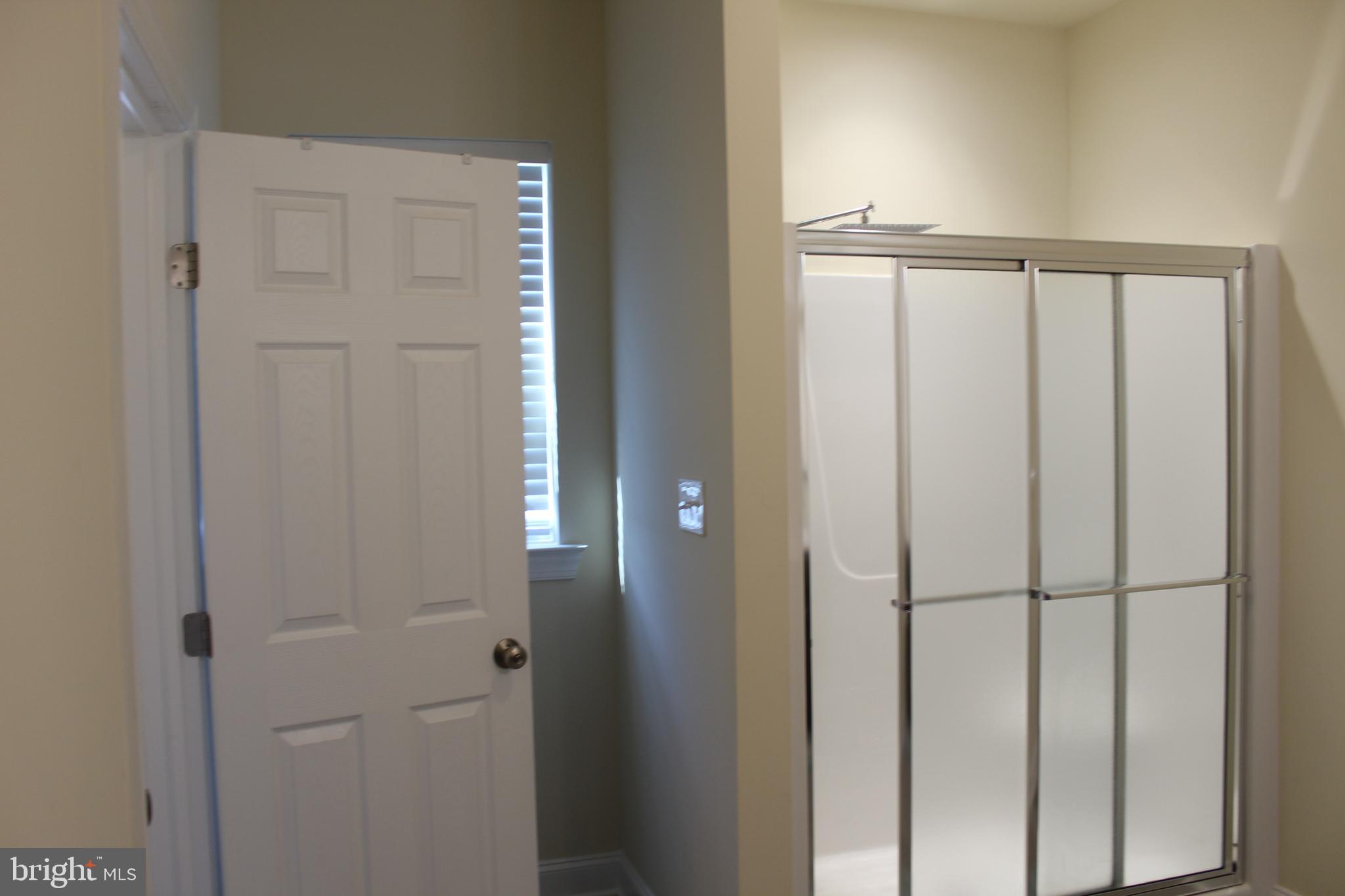 MAINLAND POINTE 1 - Residential