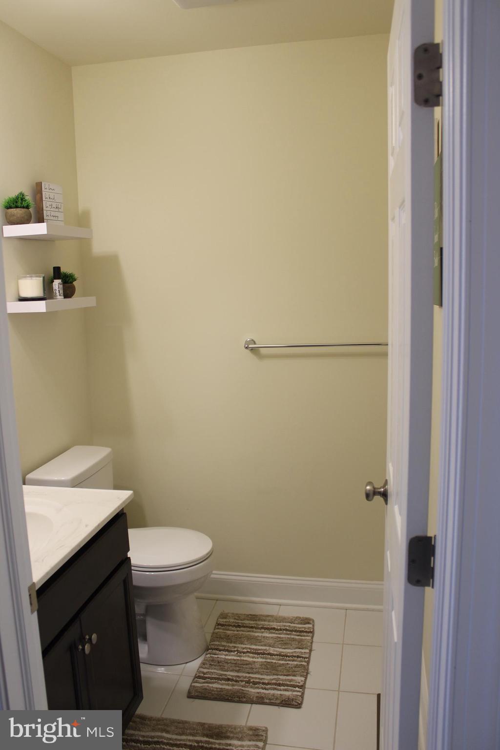 MAINLAND POINTE 1 - Residential