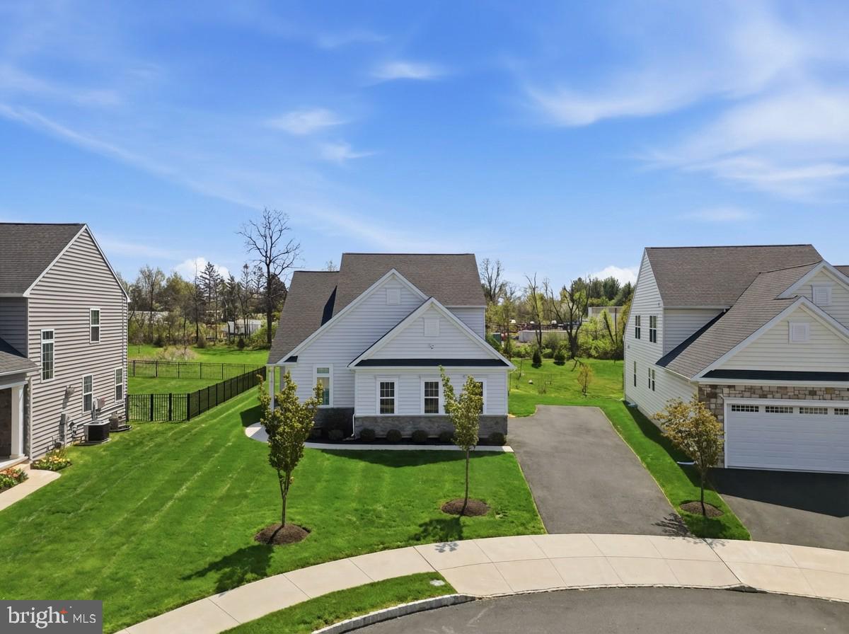 MAINLAND POINTE 1 - Residential