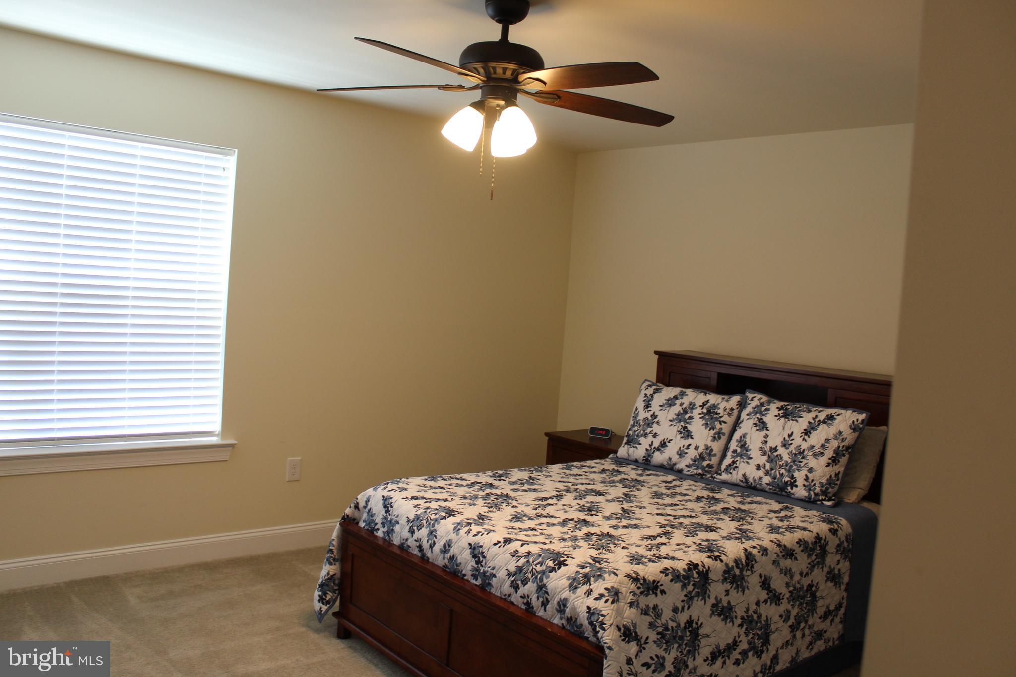 MAINLAND POINTE 1 - Residential