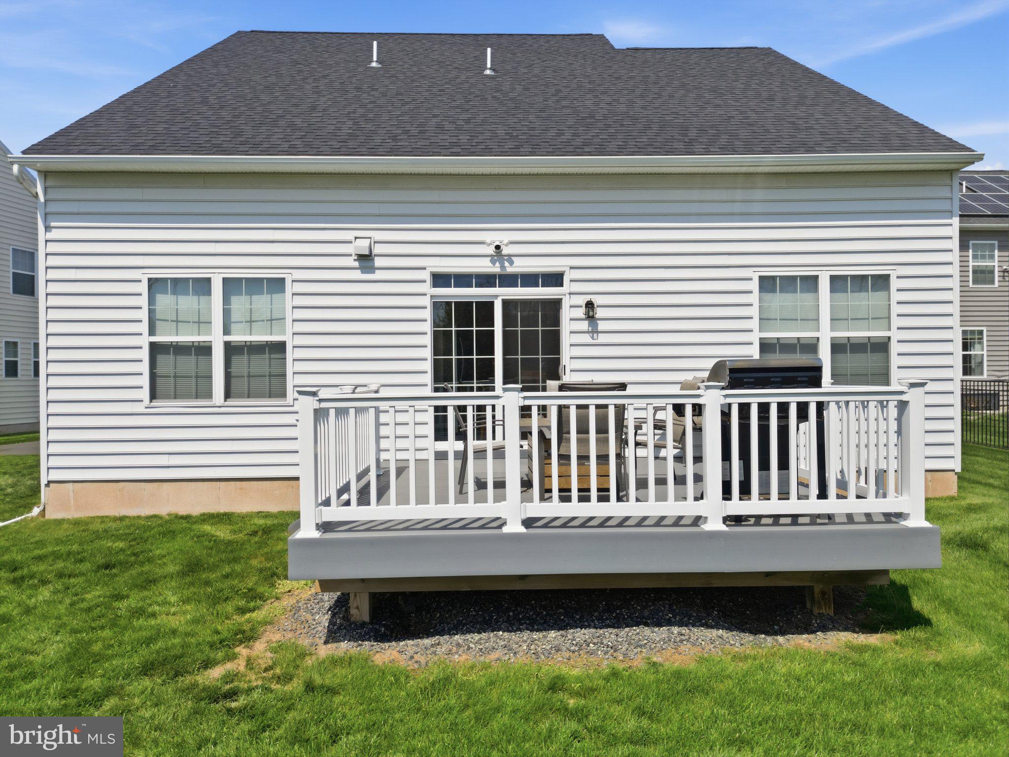 MAINLAND POINTE 1 - Residential